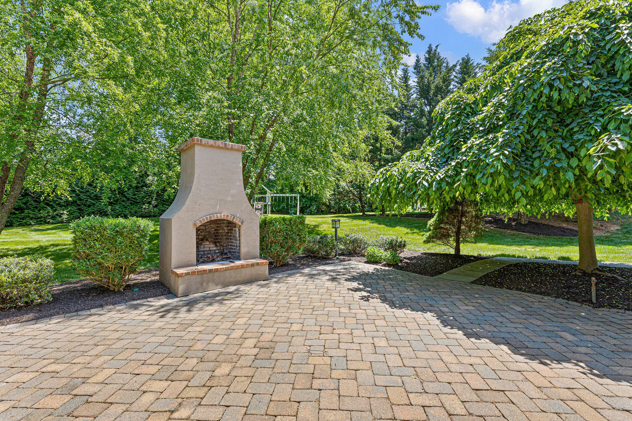 SOMERSET LAKE - Residential