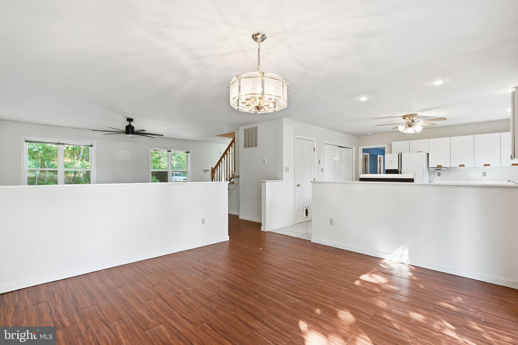 WHITE SANDS - Residential