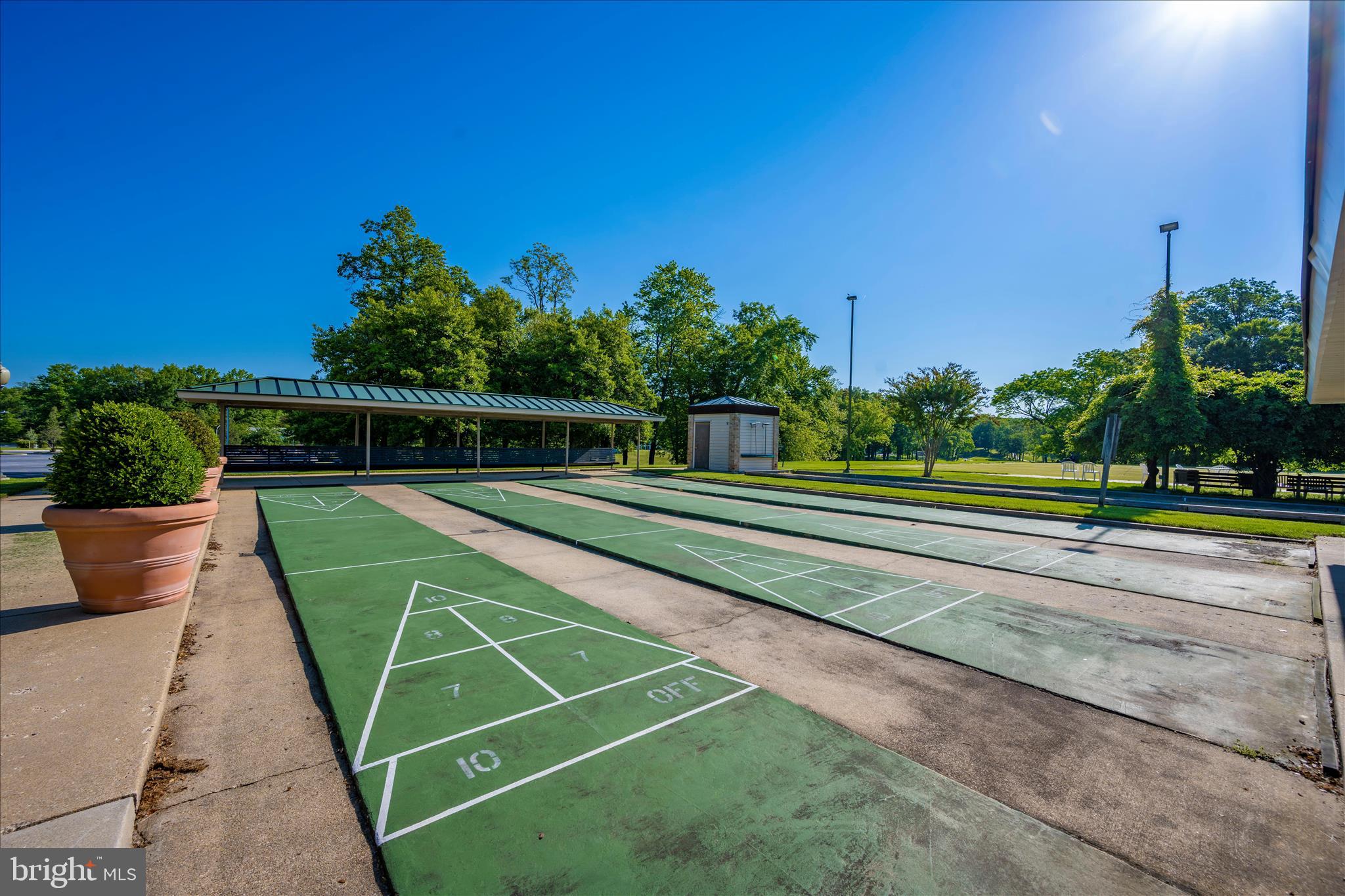 LEISURE WORLD - Residential