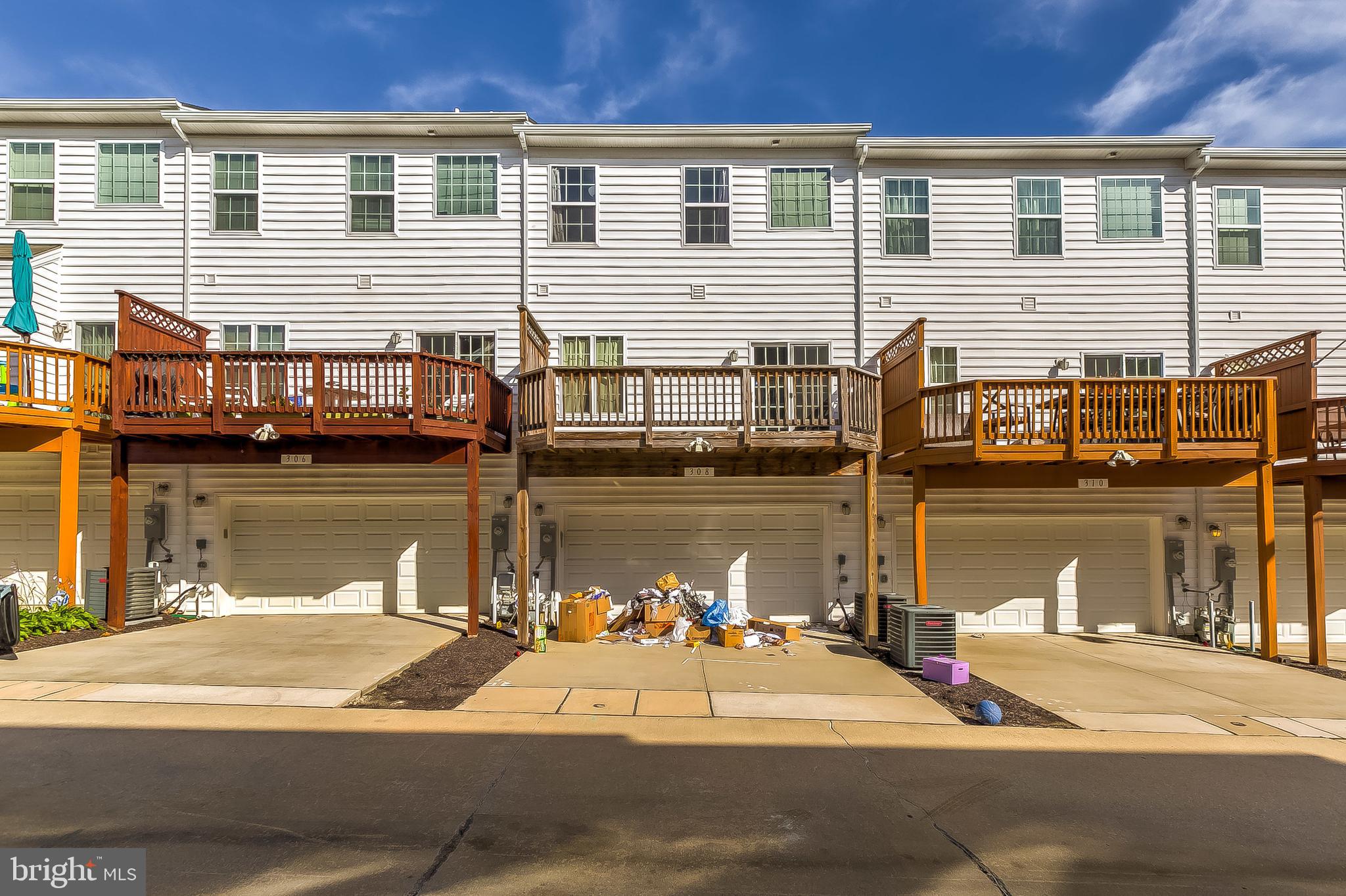 CAMDEN CROSSING - Residential Lease