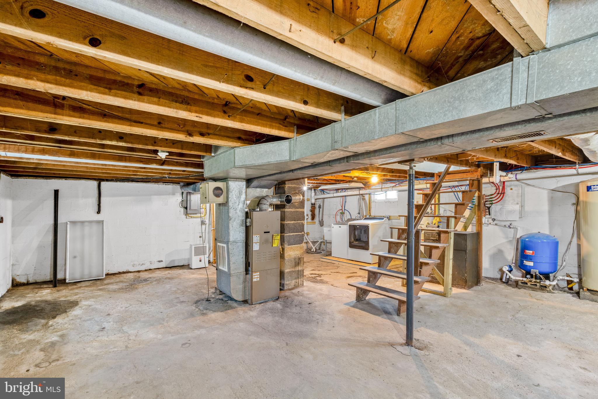 LOCUST POINT - Residential