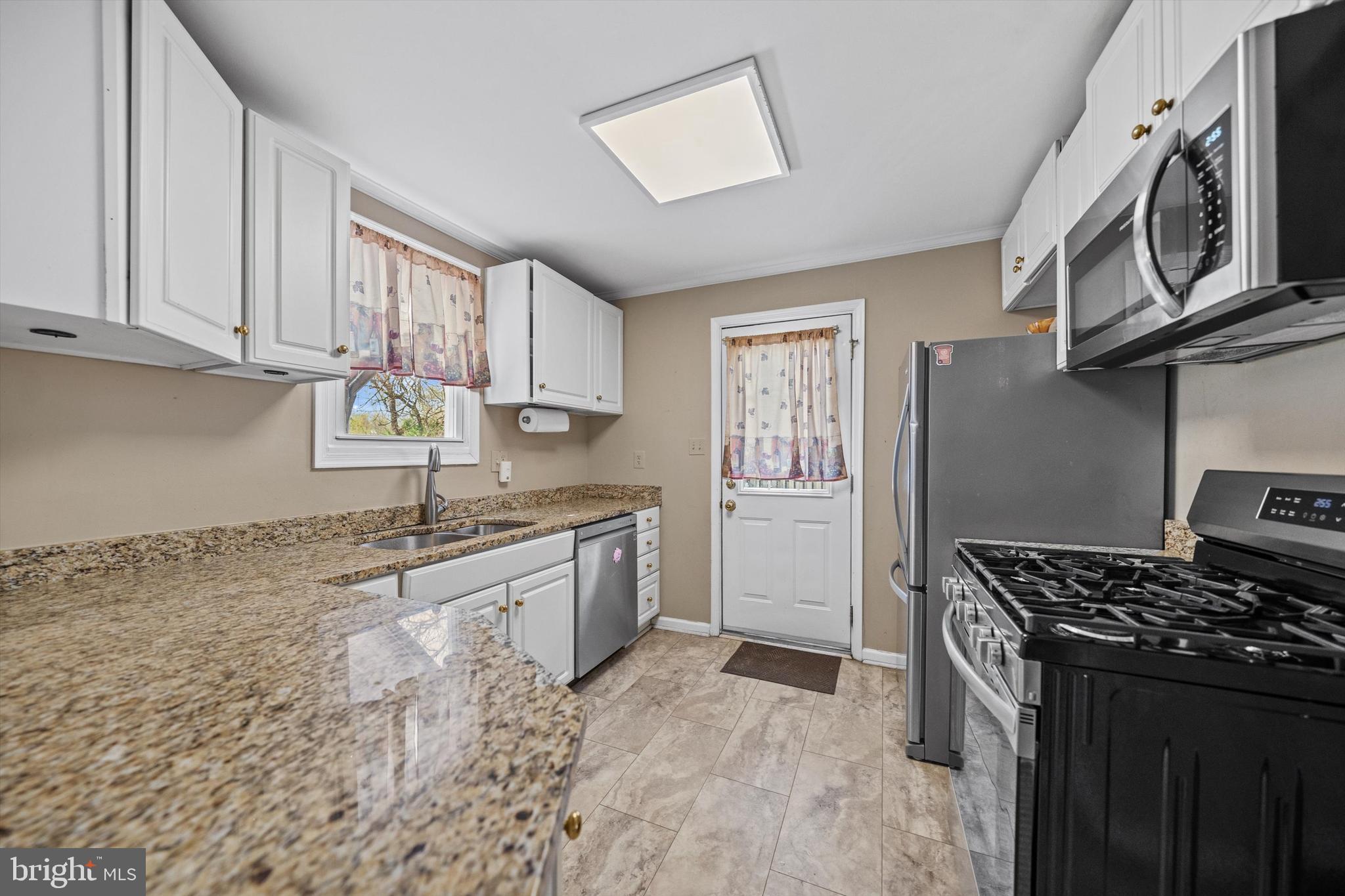 HARRIETT PARK - Residential Lease
