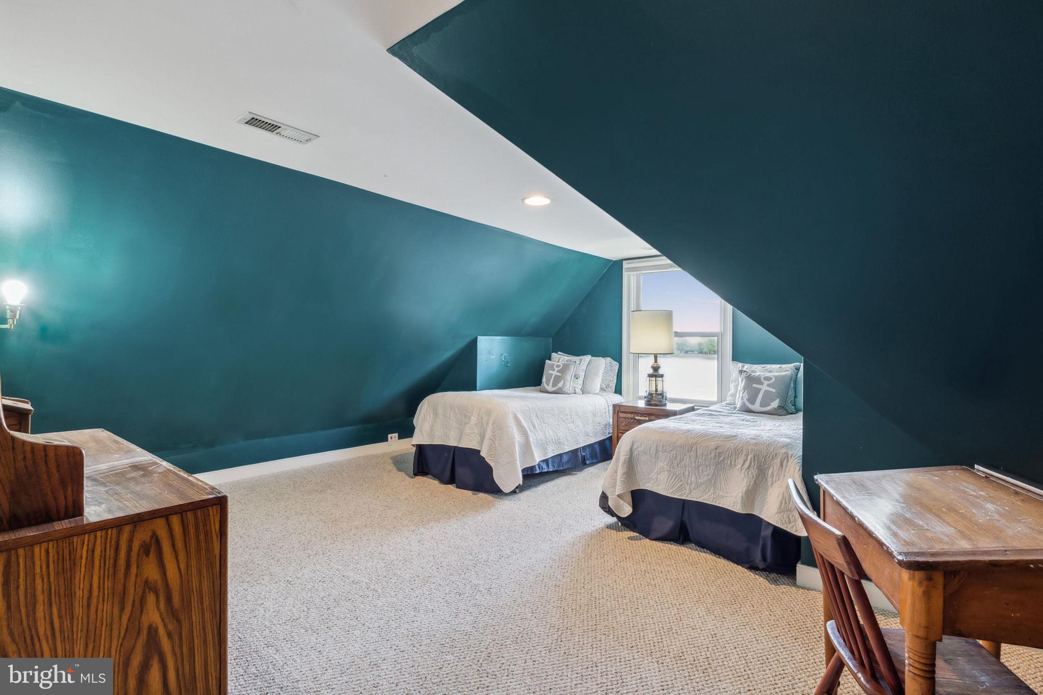BLOOMFIELD - Residential
