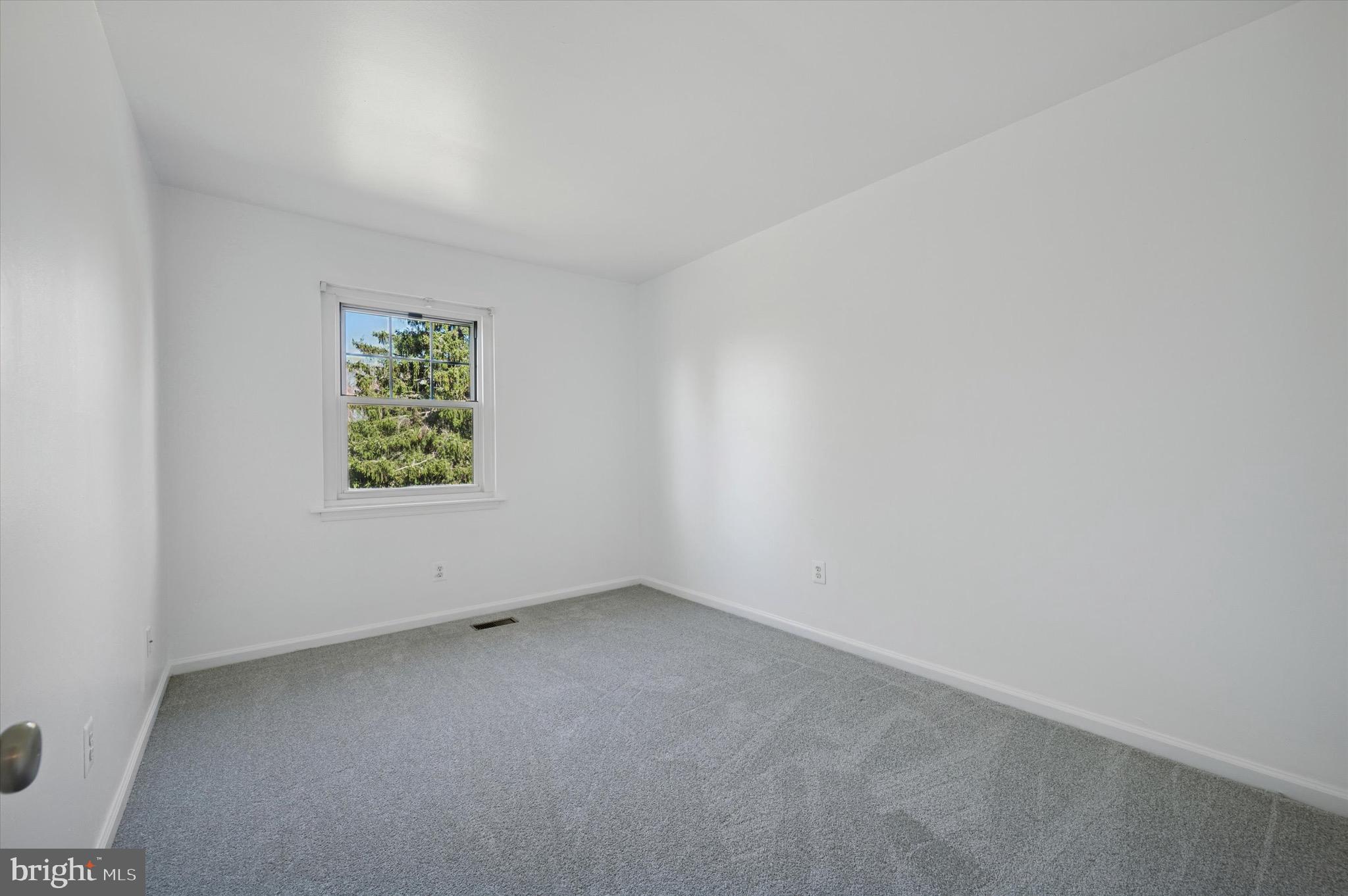 OXFORD OF BLUE BELL - Residential