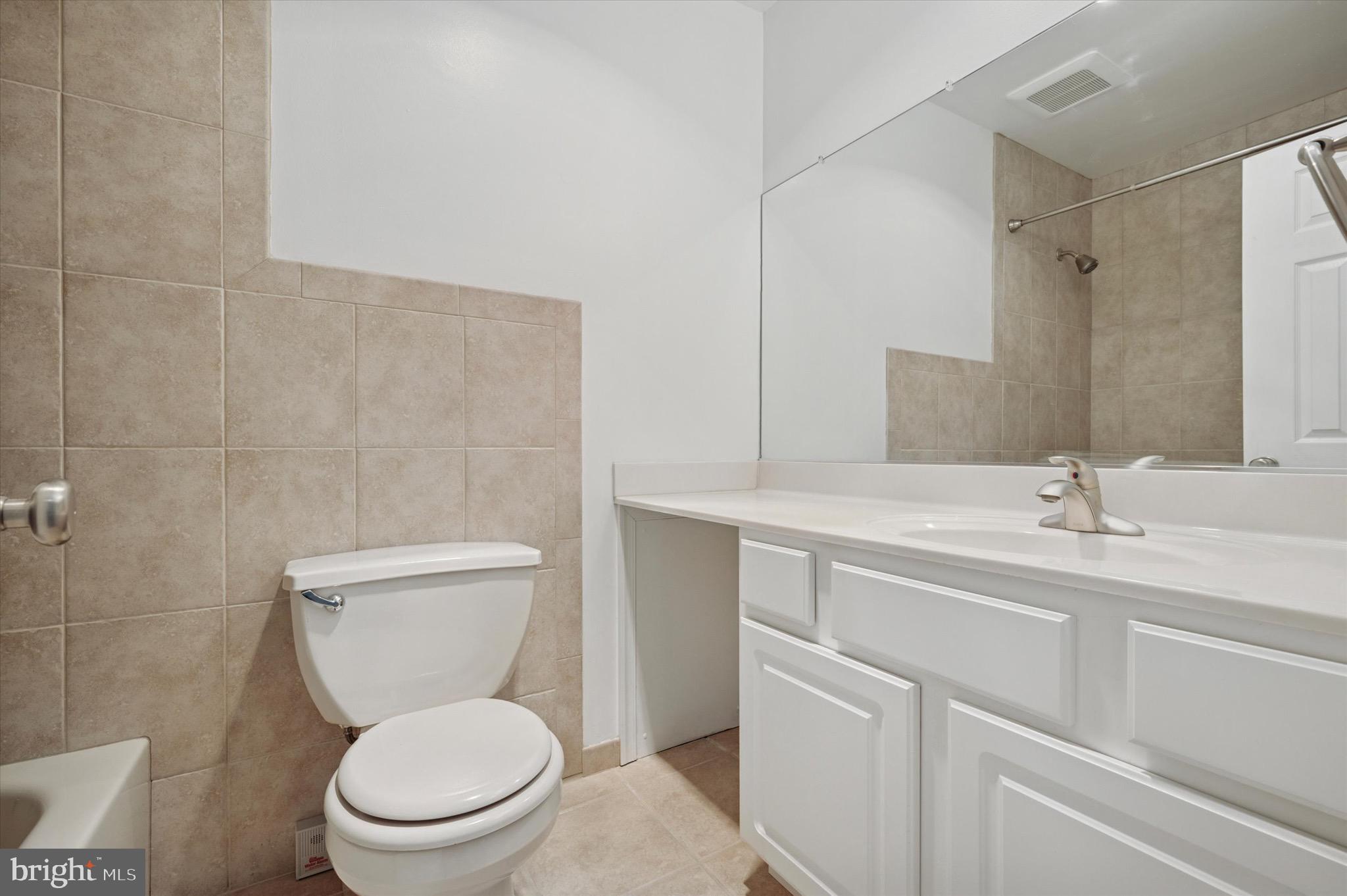 OXFORD OF BLUE BELL - Residential
