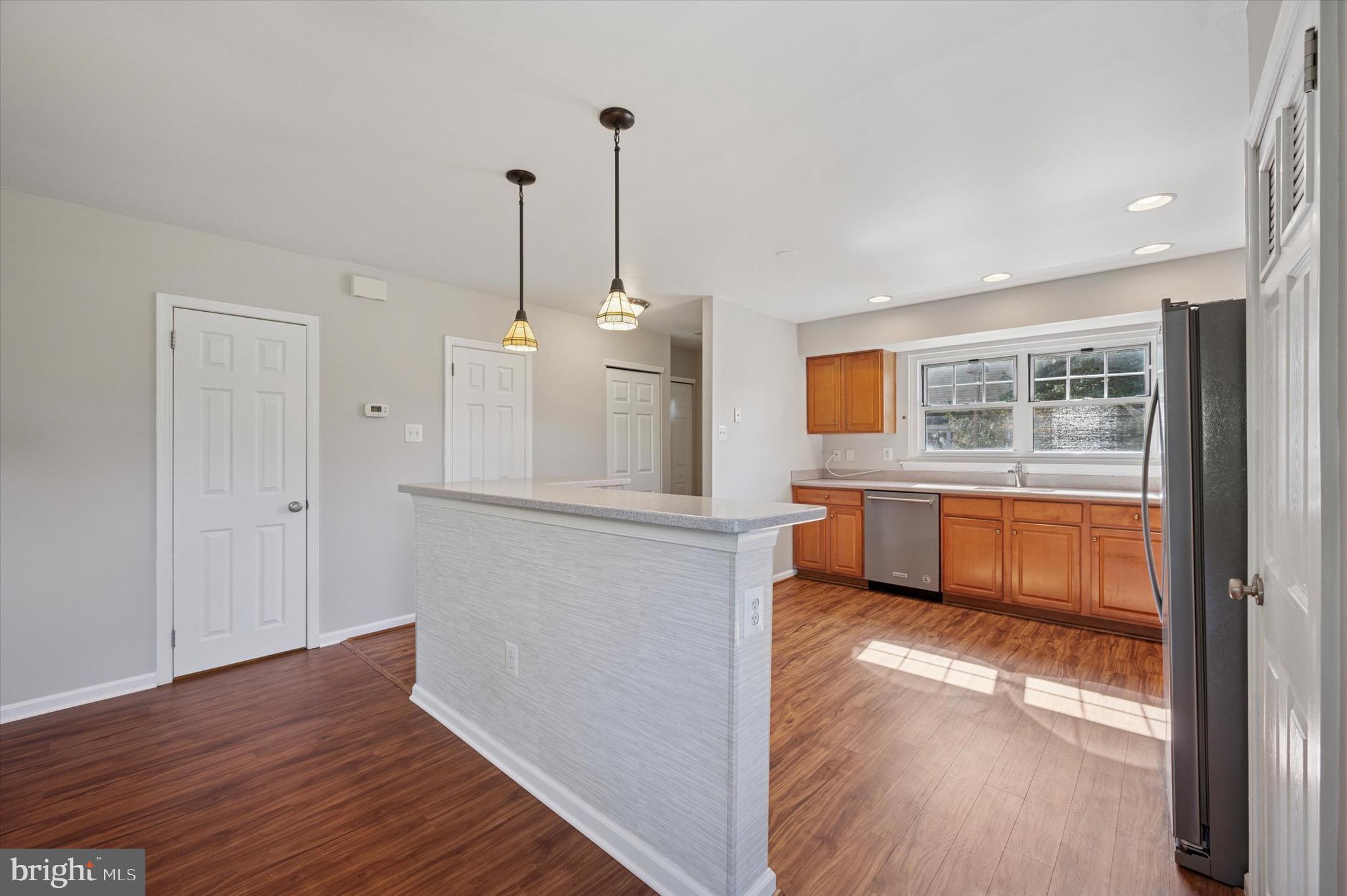 OXFORD OF BLUE BELL - Residential