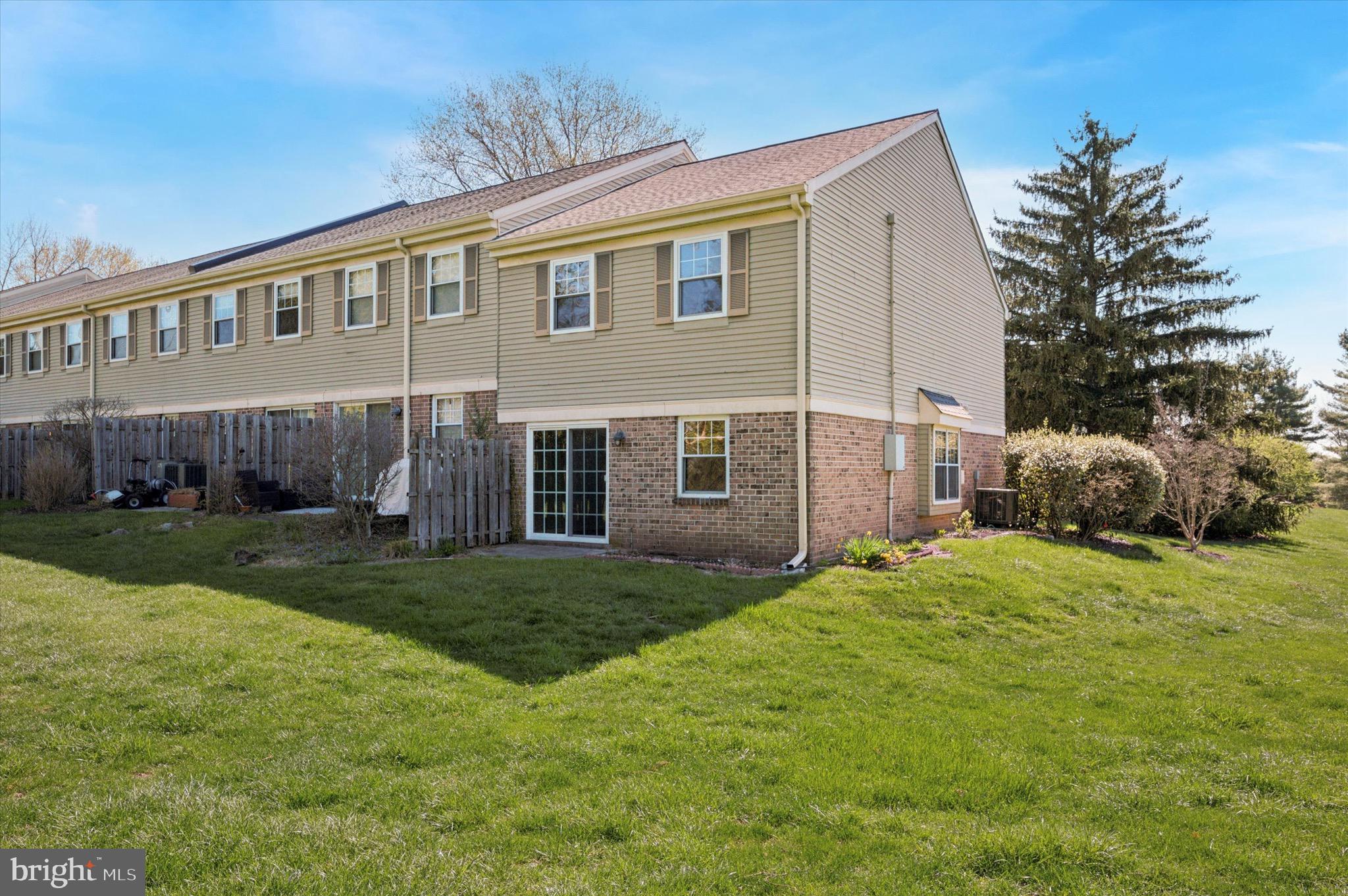 OXFORD OF BLUE BELL - Residential