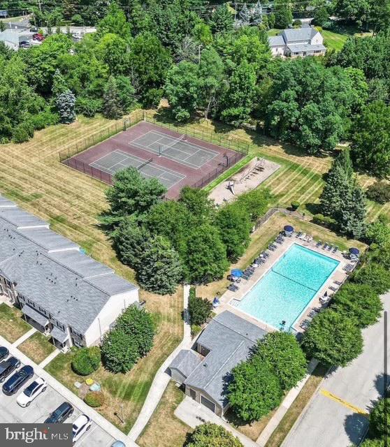 OXFORD OF BLUE BELL - Residential