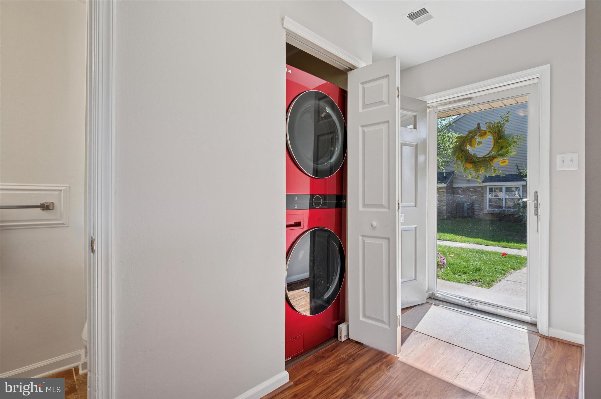 OXFORD OF BLUE BELL - Residential