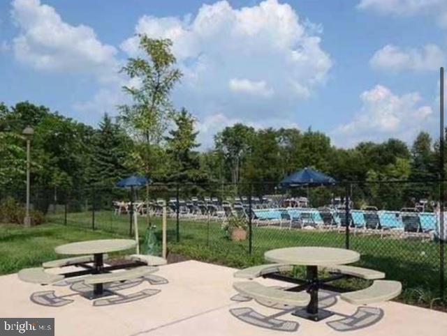 OXFORD OF BLUE BELL - Residential