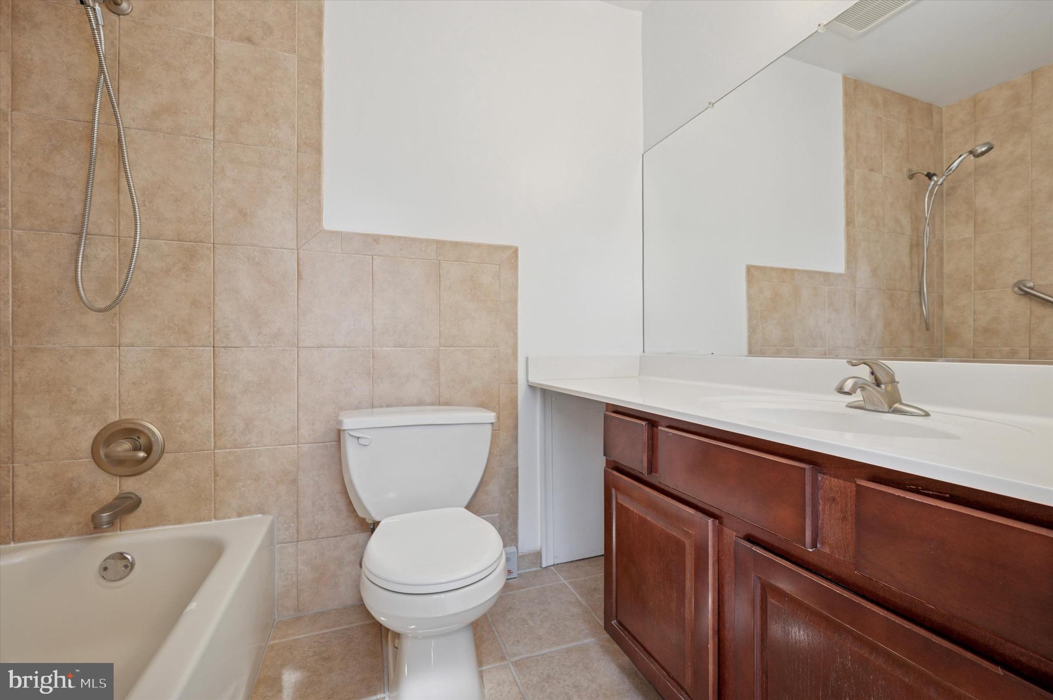 OXFORD OF BLUE BELL - Residential