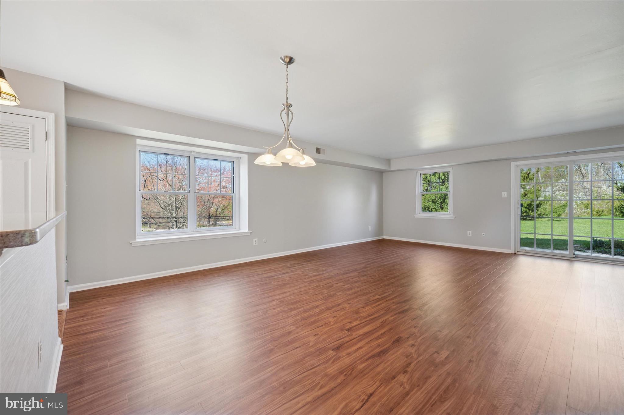 OXFORD OF BLUE BELL - Residential
