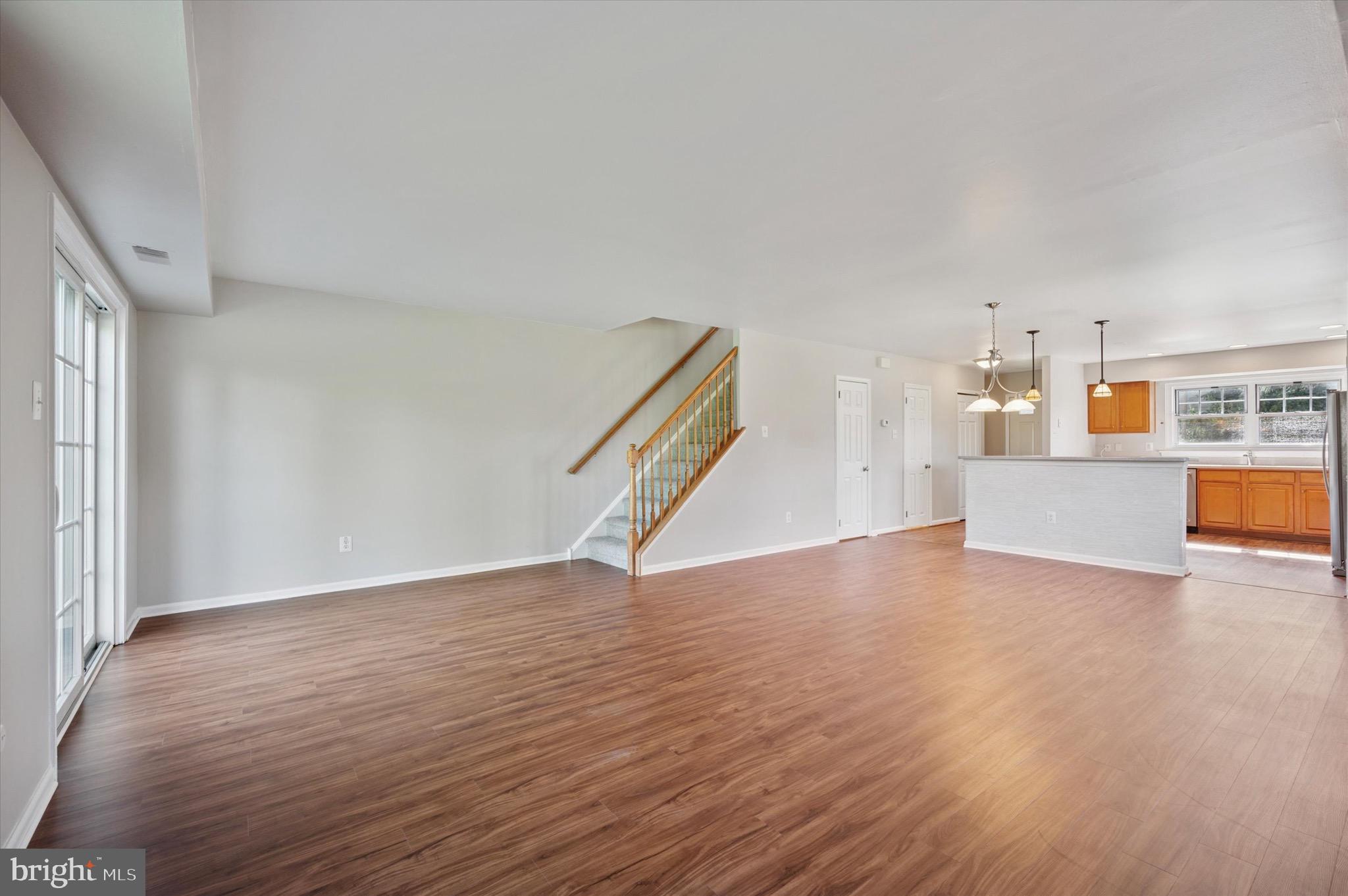 OXFORD OF BLUE BELL - Residential