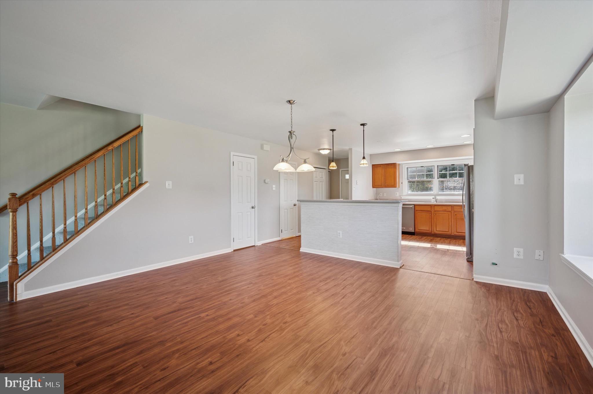 OXFORD OF BLUE BELL - Residential