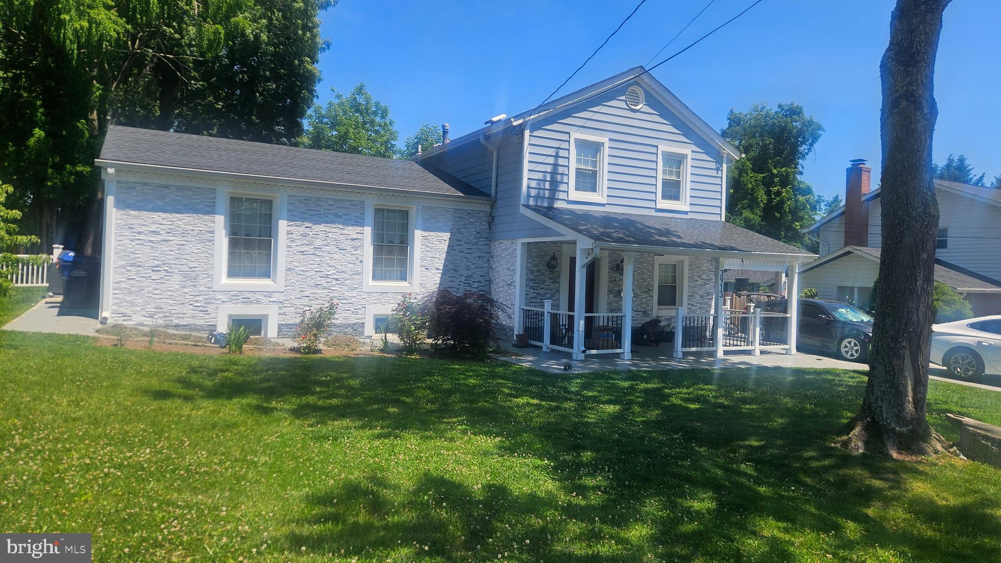 SLEEPY HOLLOW MANOR - Residential