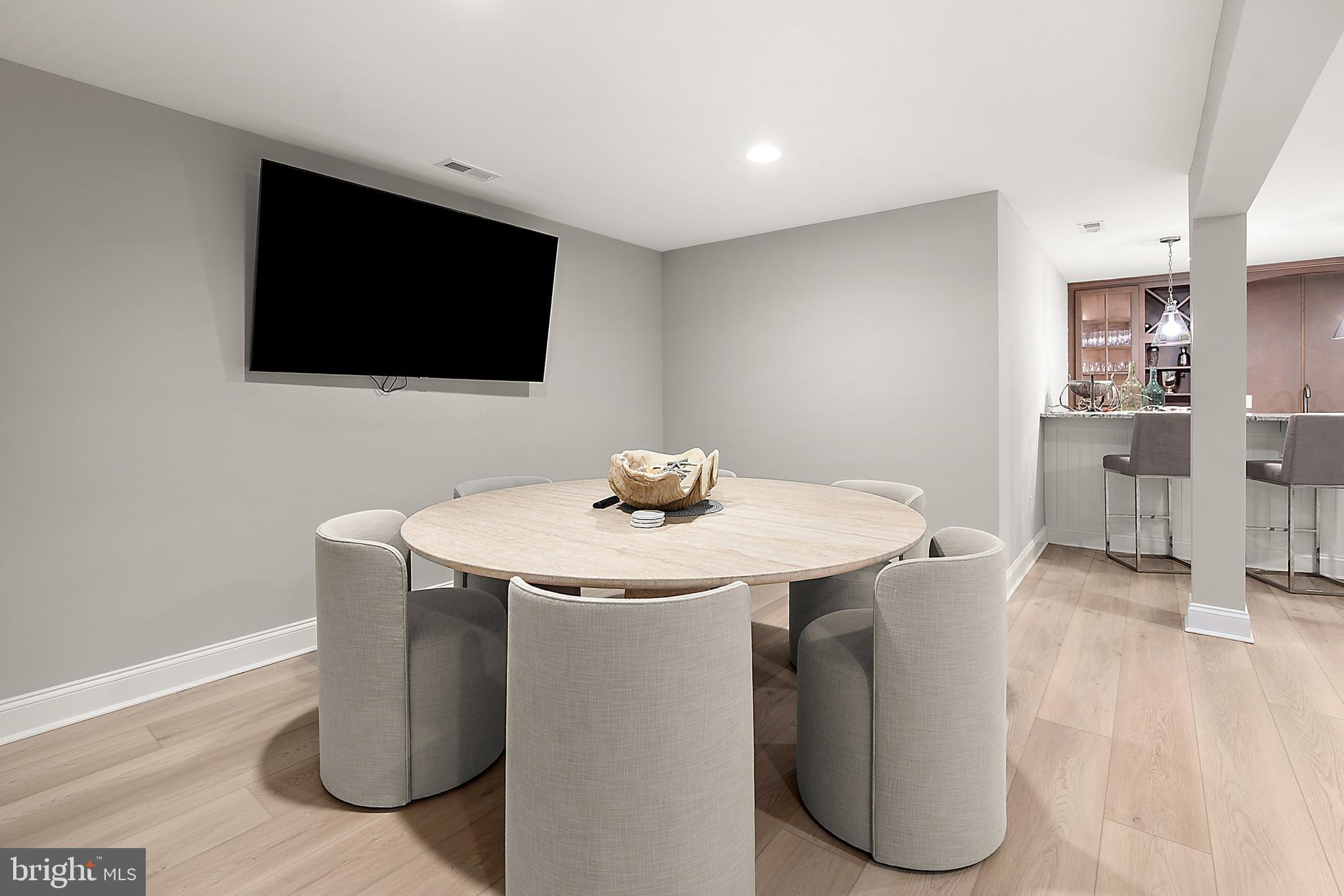 ARBOR-LYN - Residential
