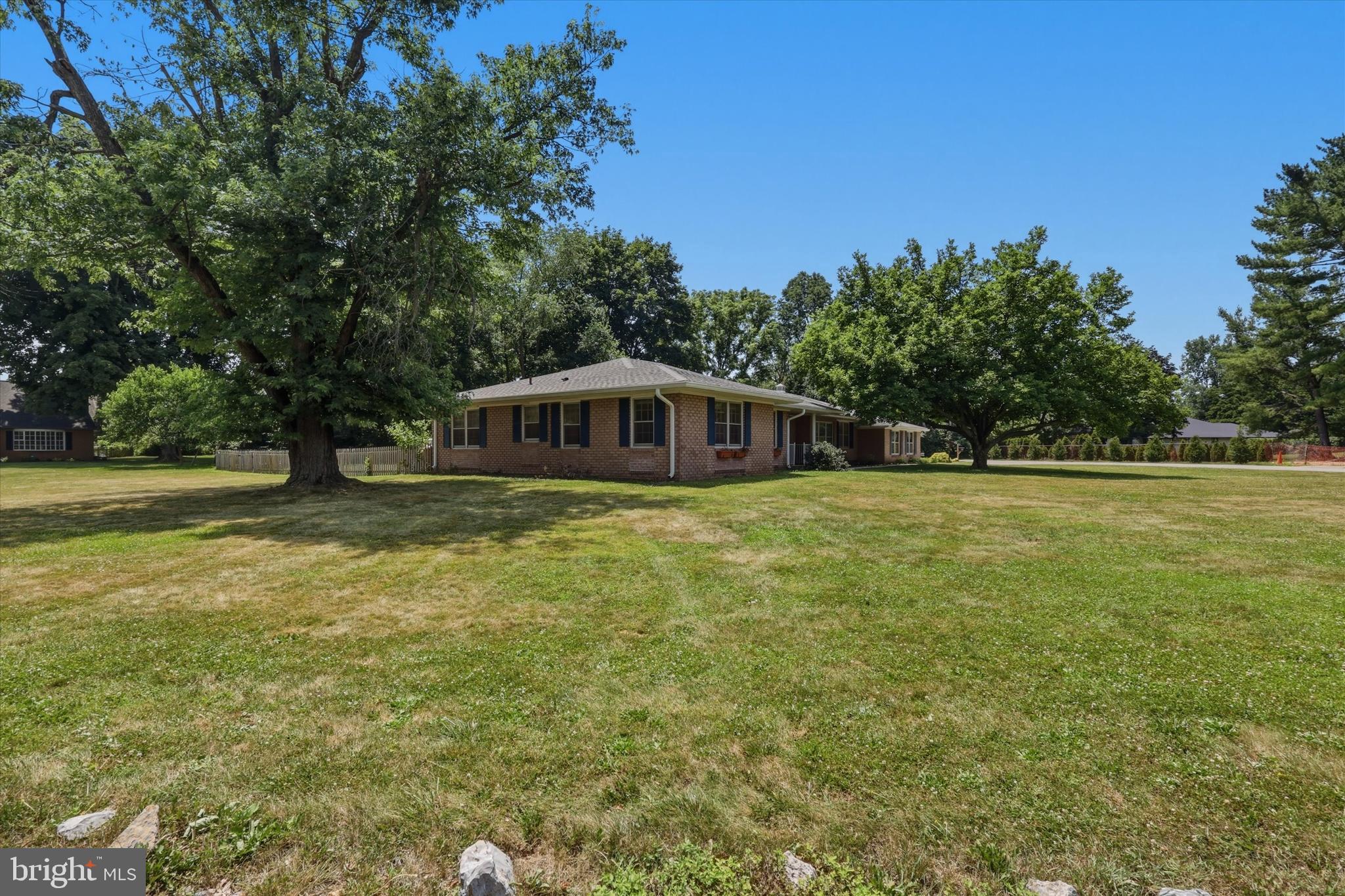 FOUNTAIN HEAD - Residential