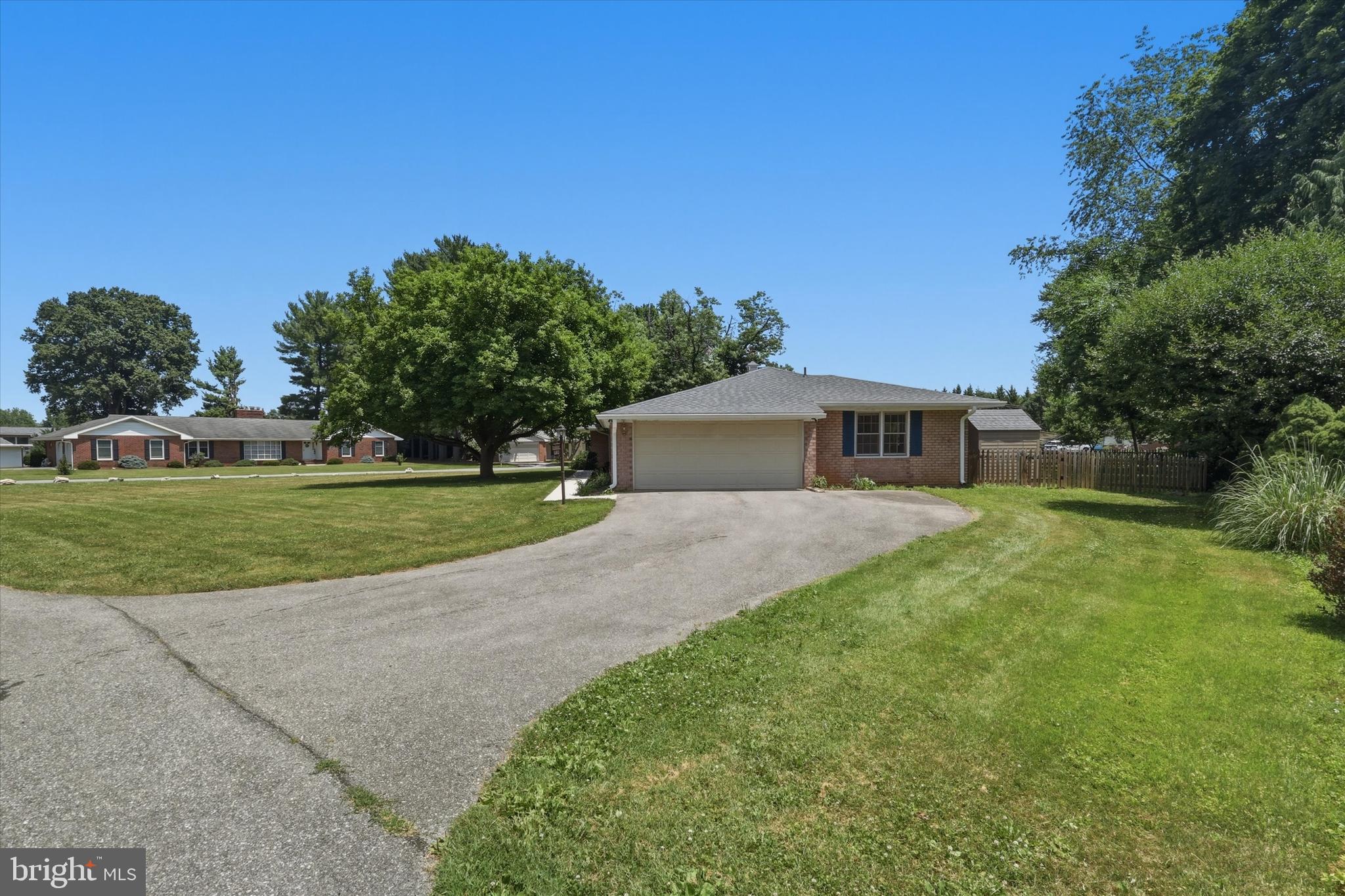 FOUNTAIN HEAD - Residential