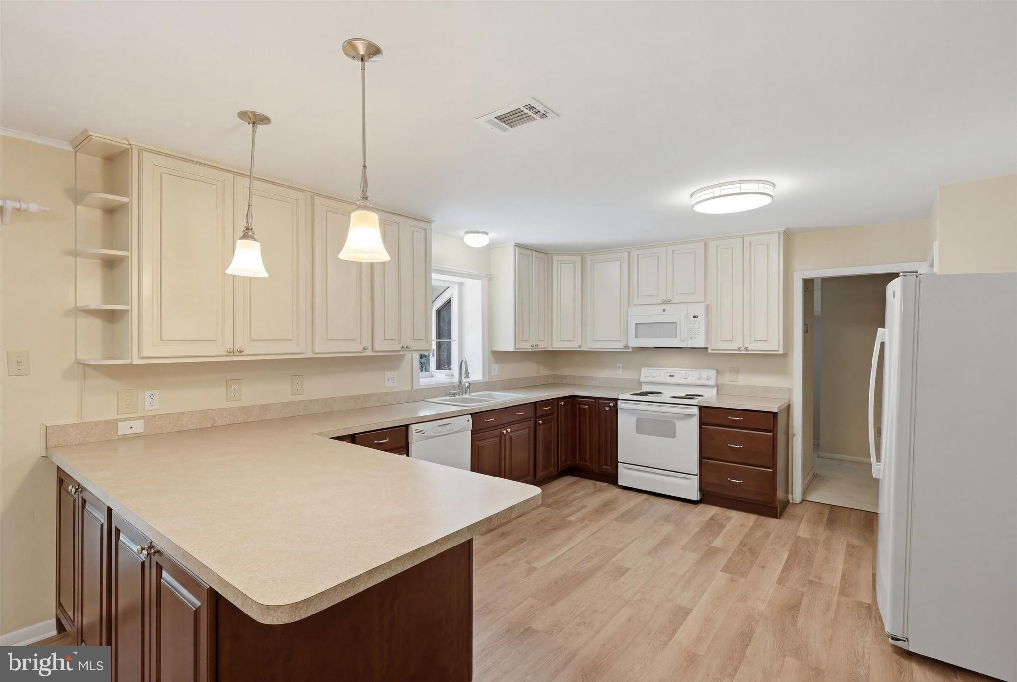 FOUNTAIN HEAD - Residential