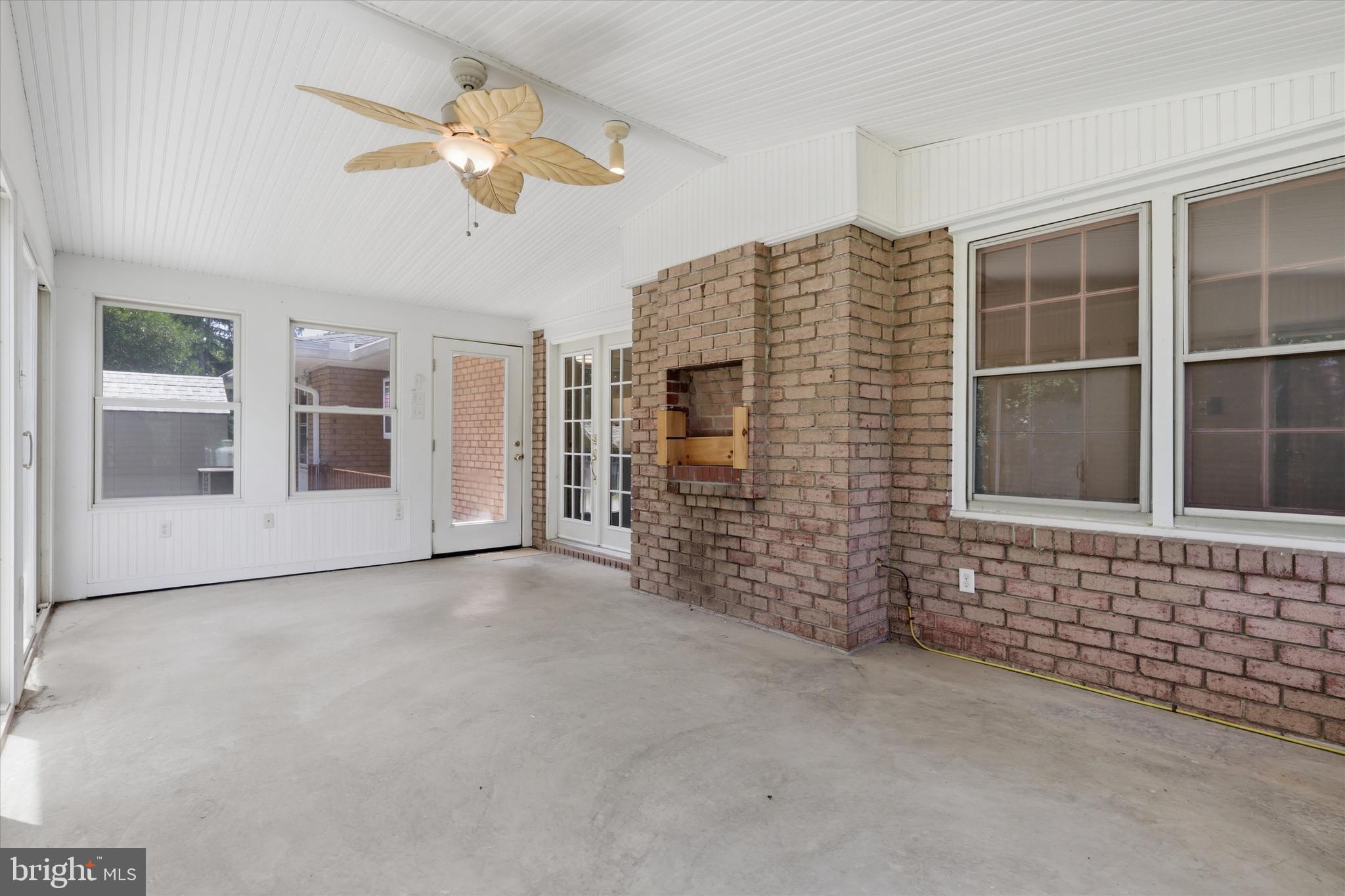 FOUNTAIN HEAD - Residential