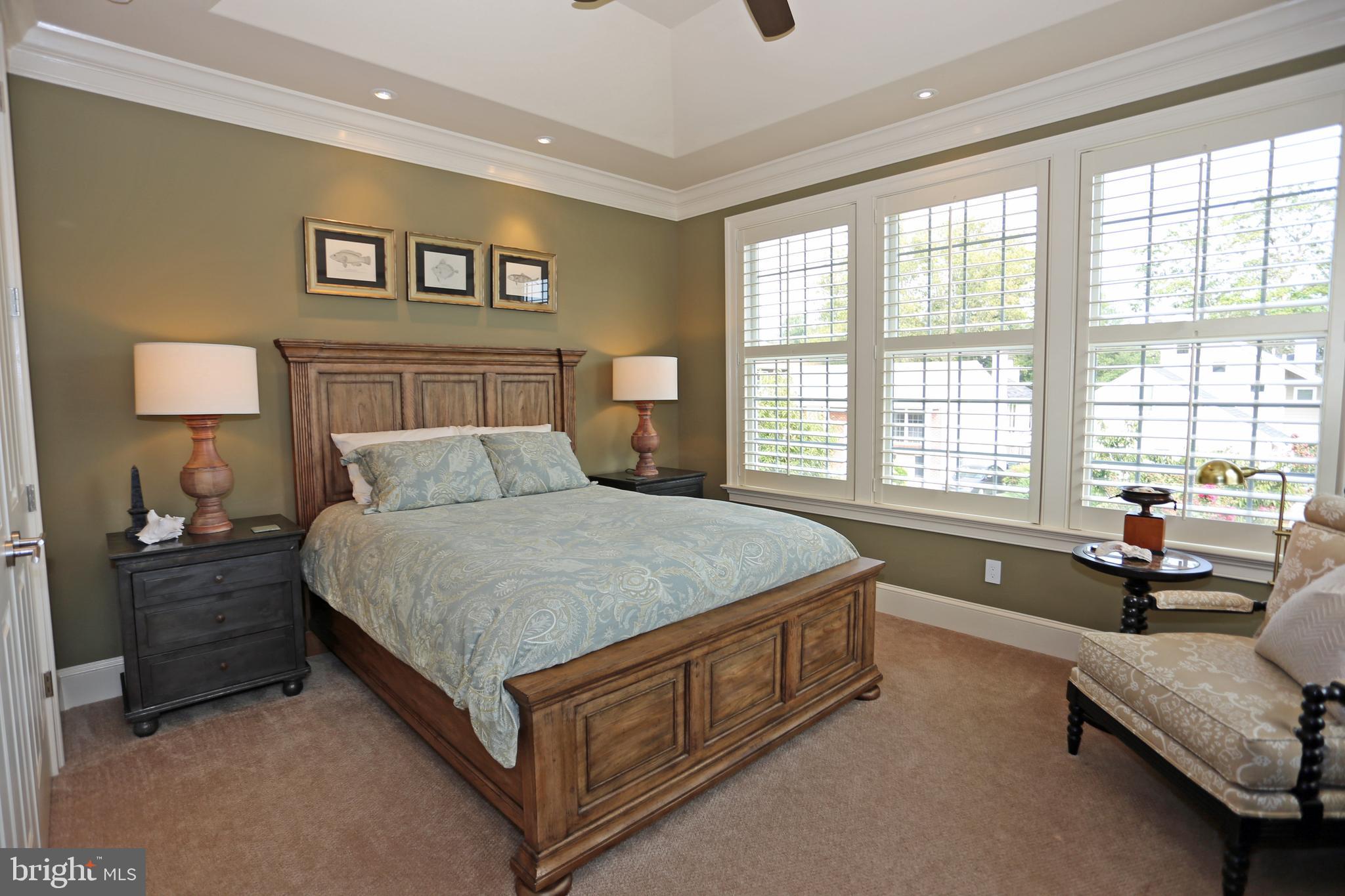 COUNTRY CLUB ESTATES - Residential