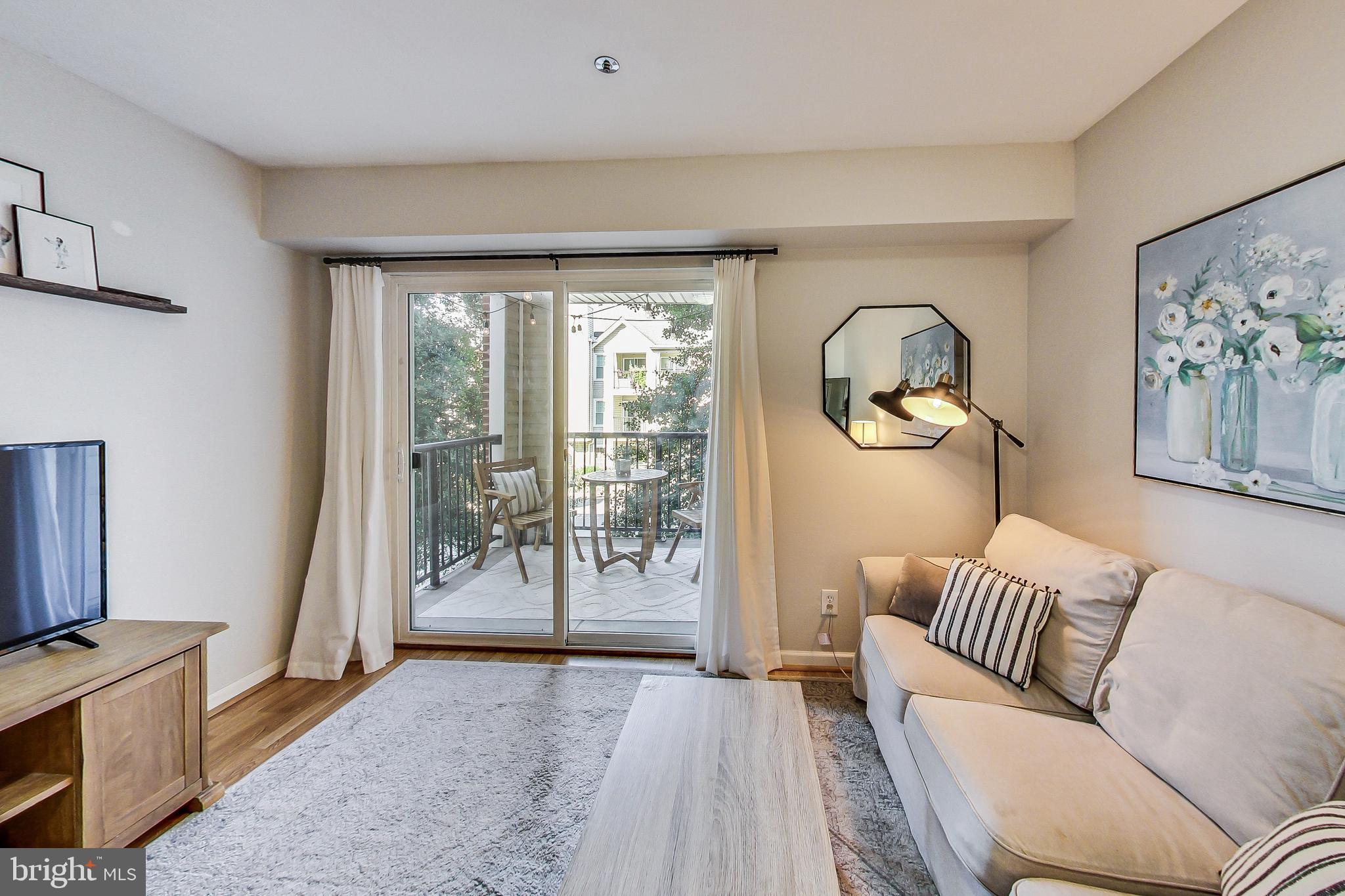 POINTE AT PARK CENTER - Residential