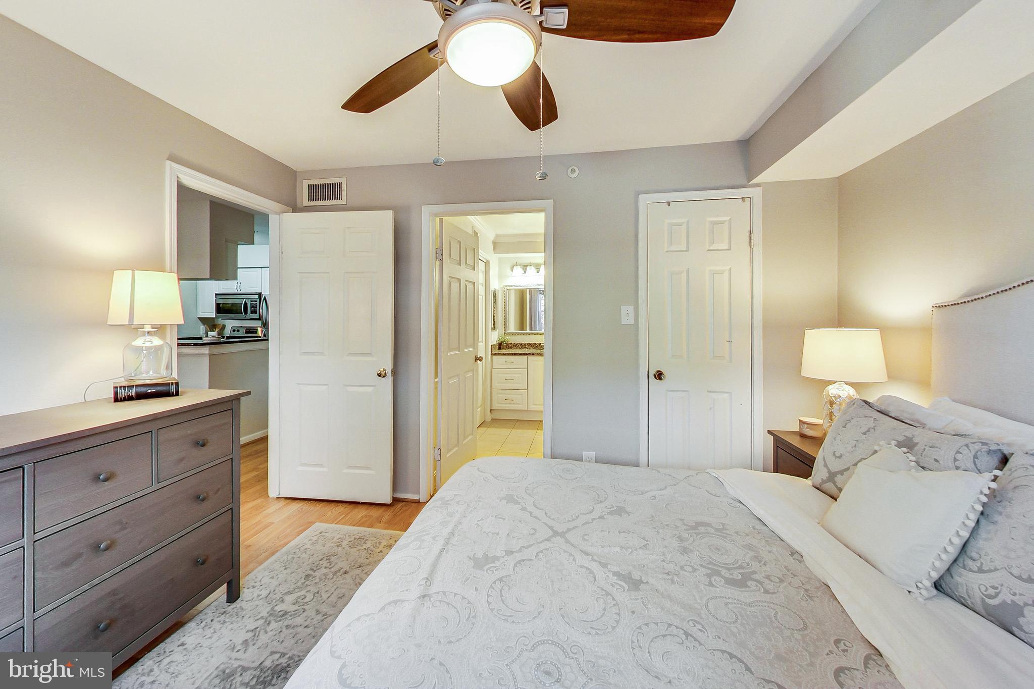 POINTE AT PARK CENTER - Residential