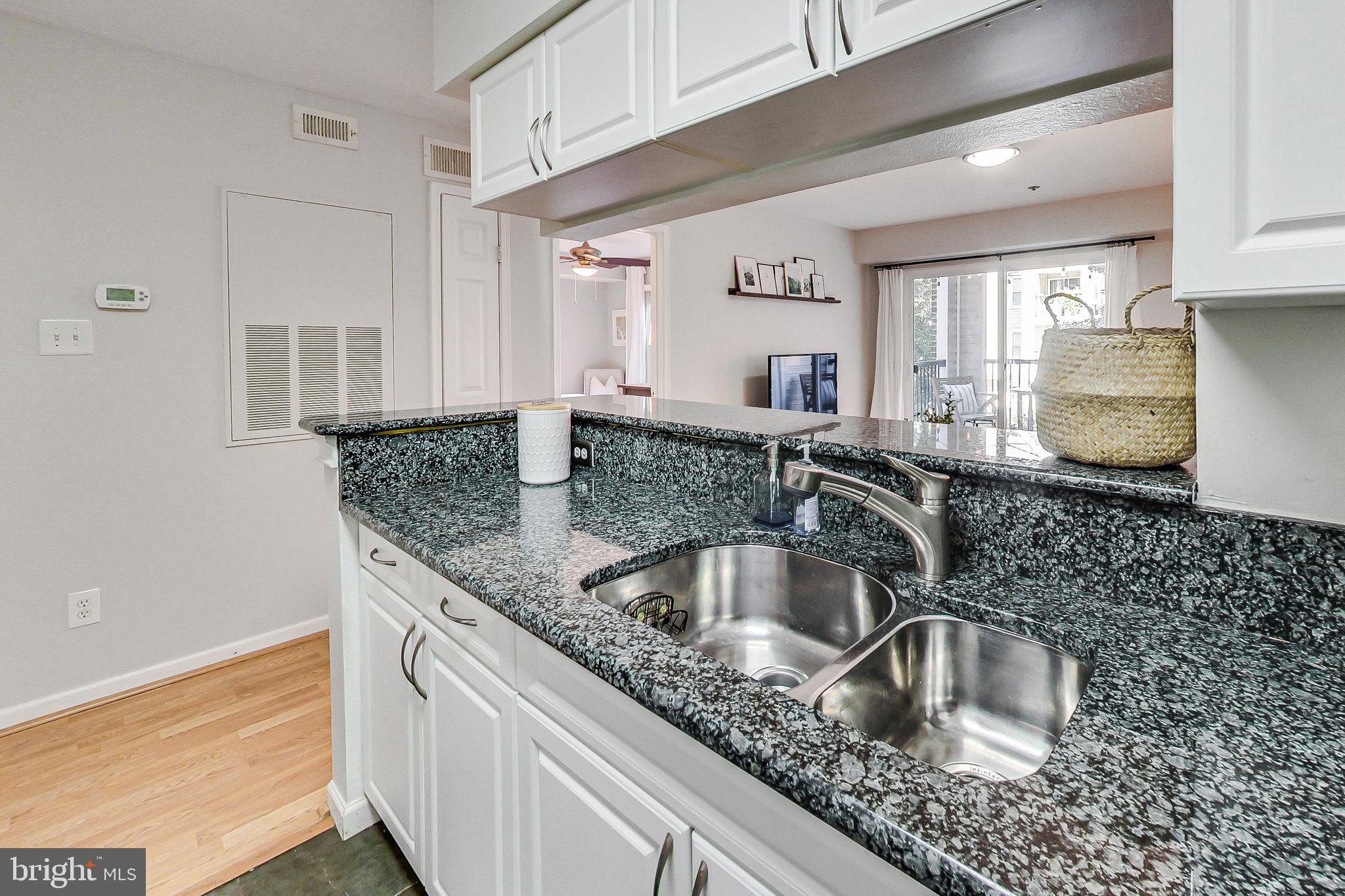 POINTE AT PARK CENTER - Residential
