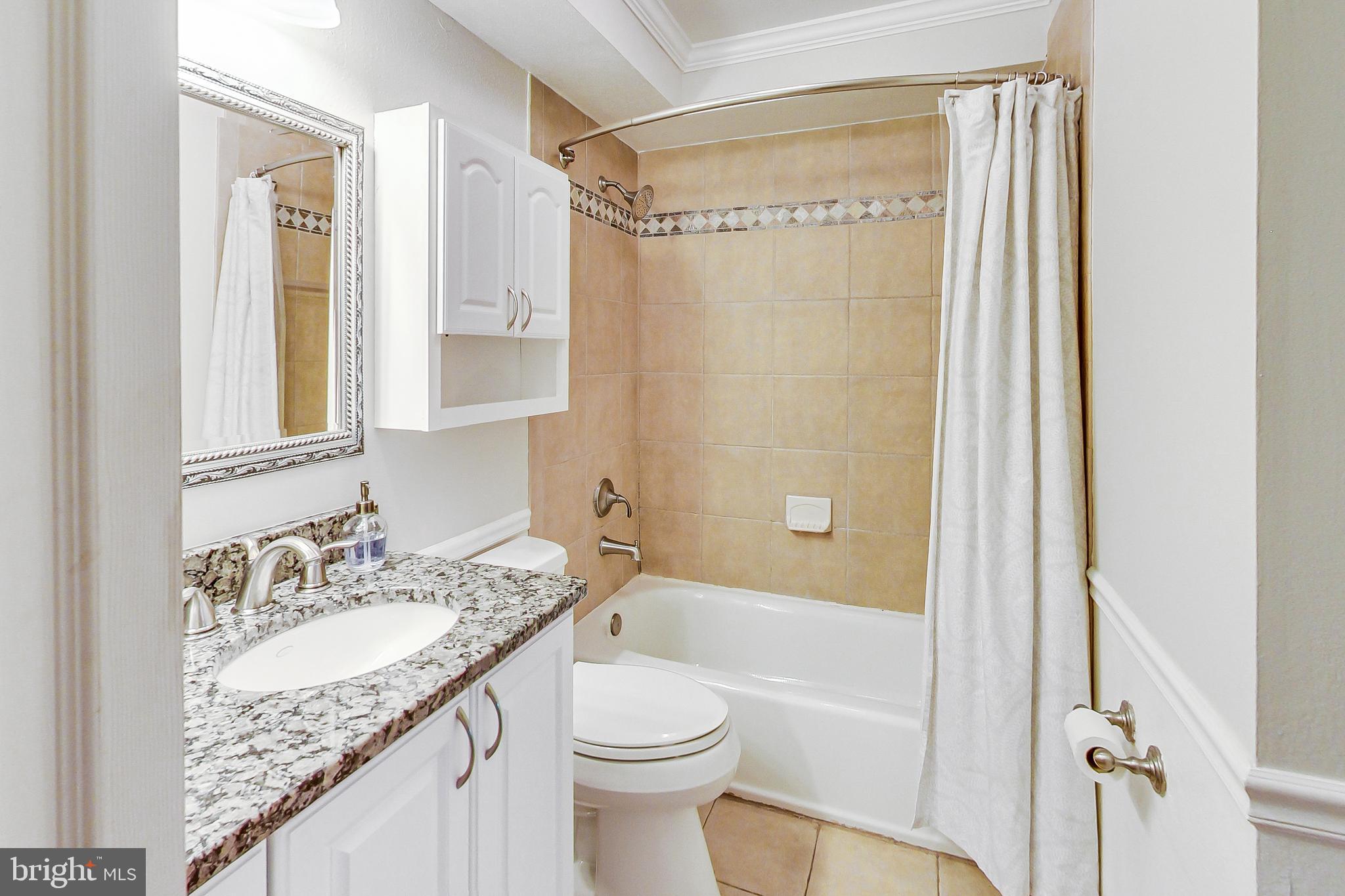 POINTE AT PARK CENTER - Residential
