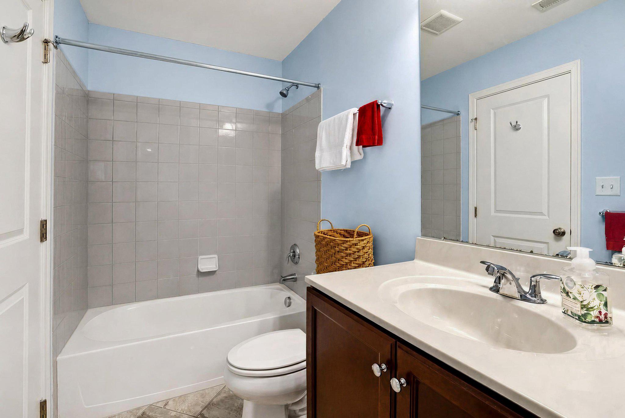 REGENCY AT HILLTOWN - Residential