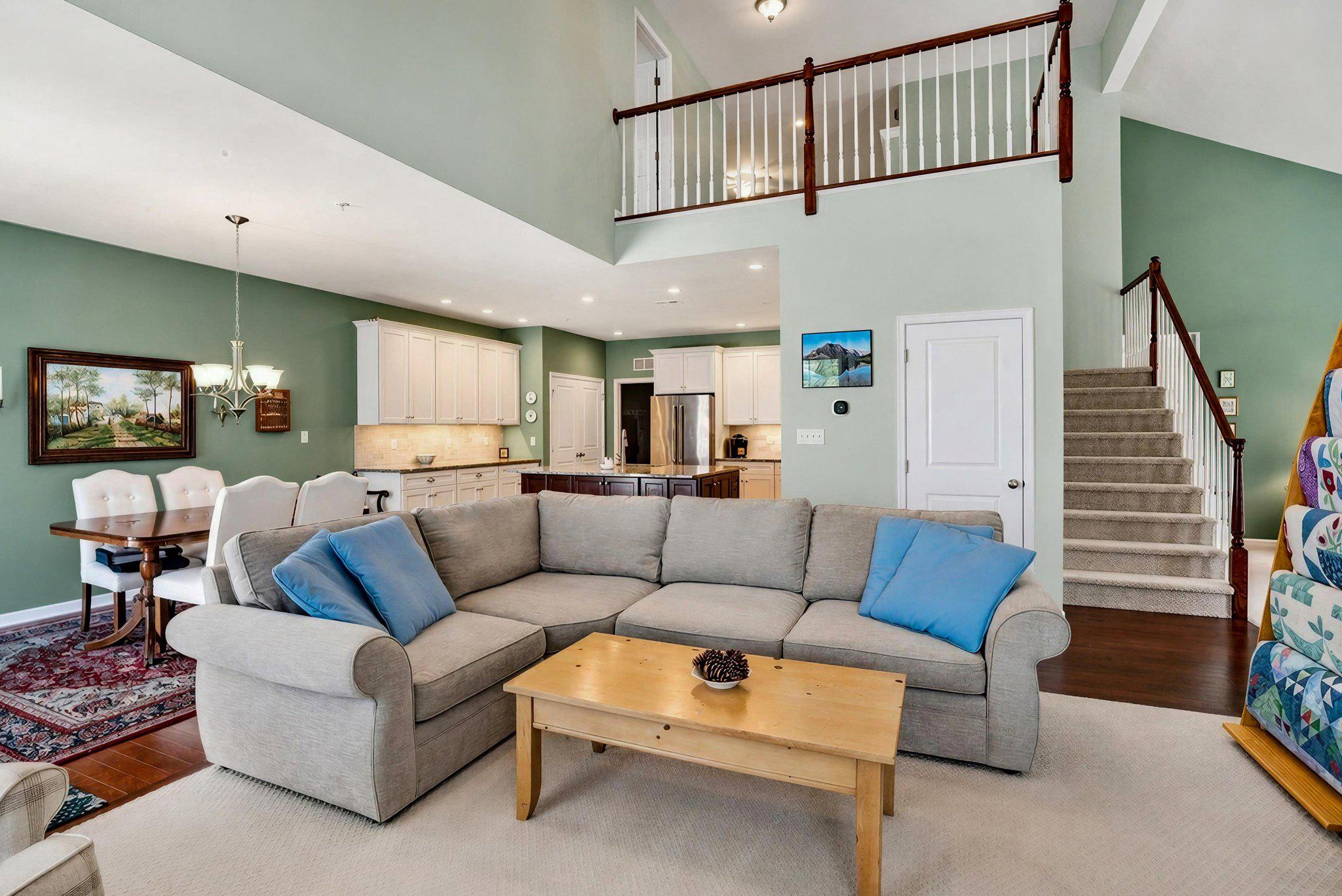 REGENCY AT HILLTOWN - Residential