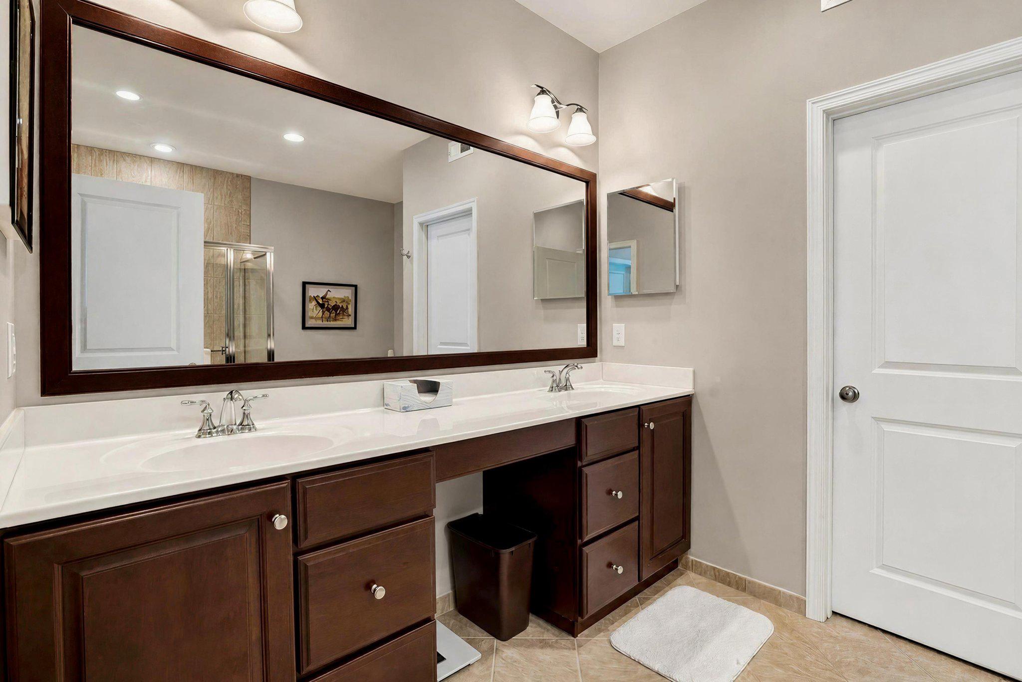REGENCY AT HILLTOWN - Residential