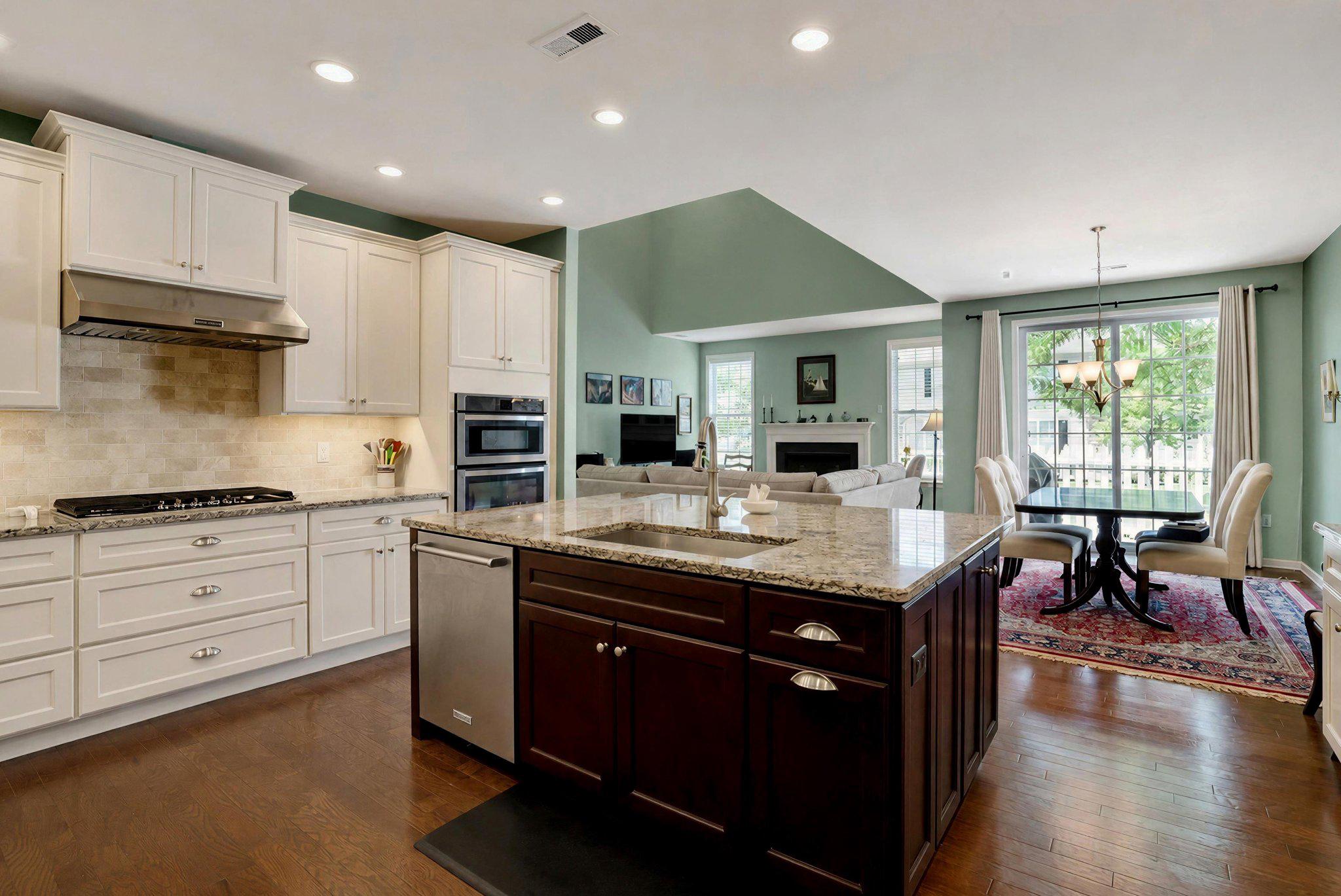 REGENCY AT HILLTOWN - Residential