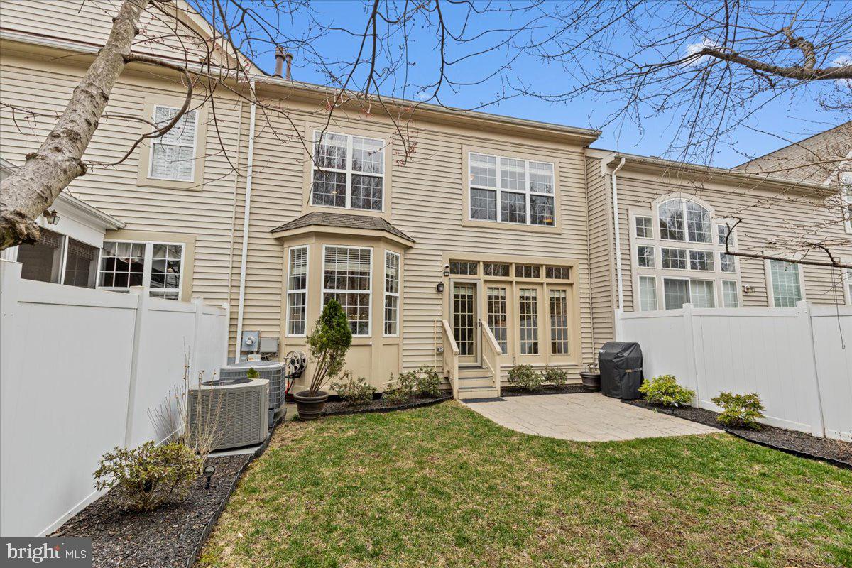 RIVER CREEK - Residential