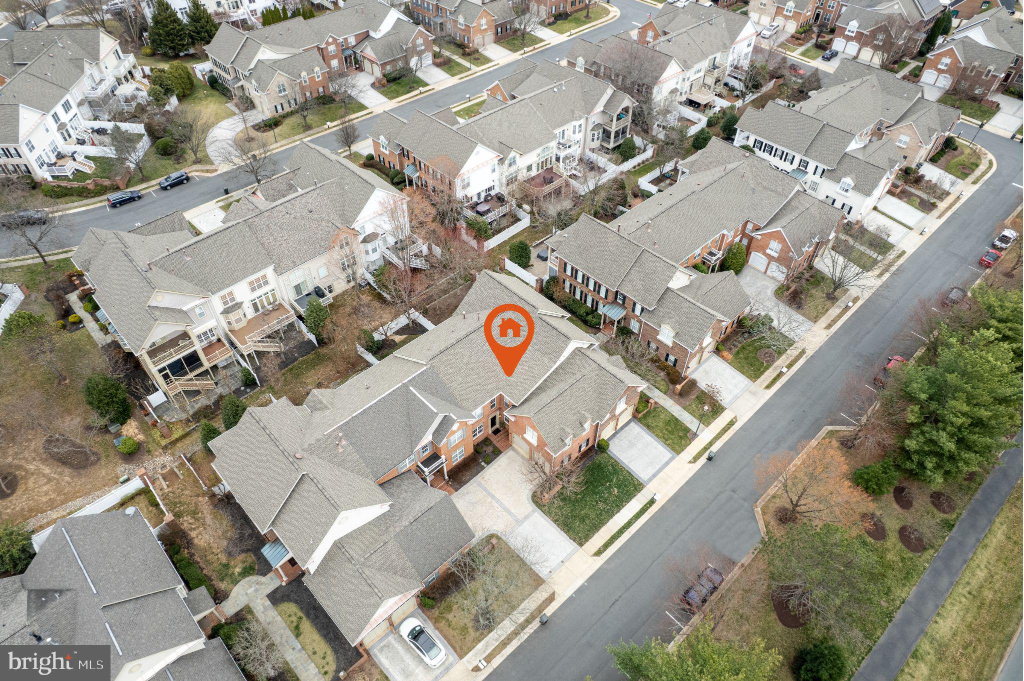 RIVER CREEK - Residential