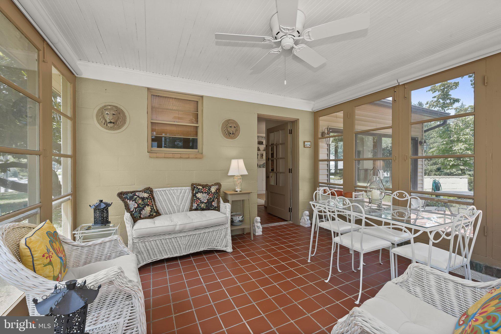 GIBSON ISLAND - Residential