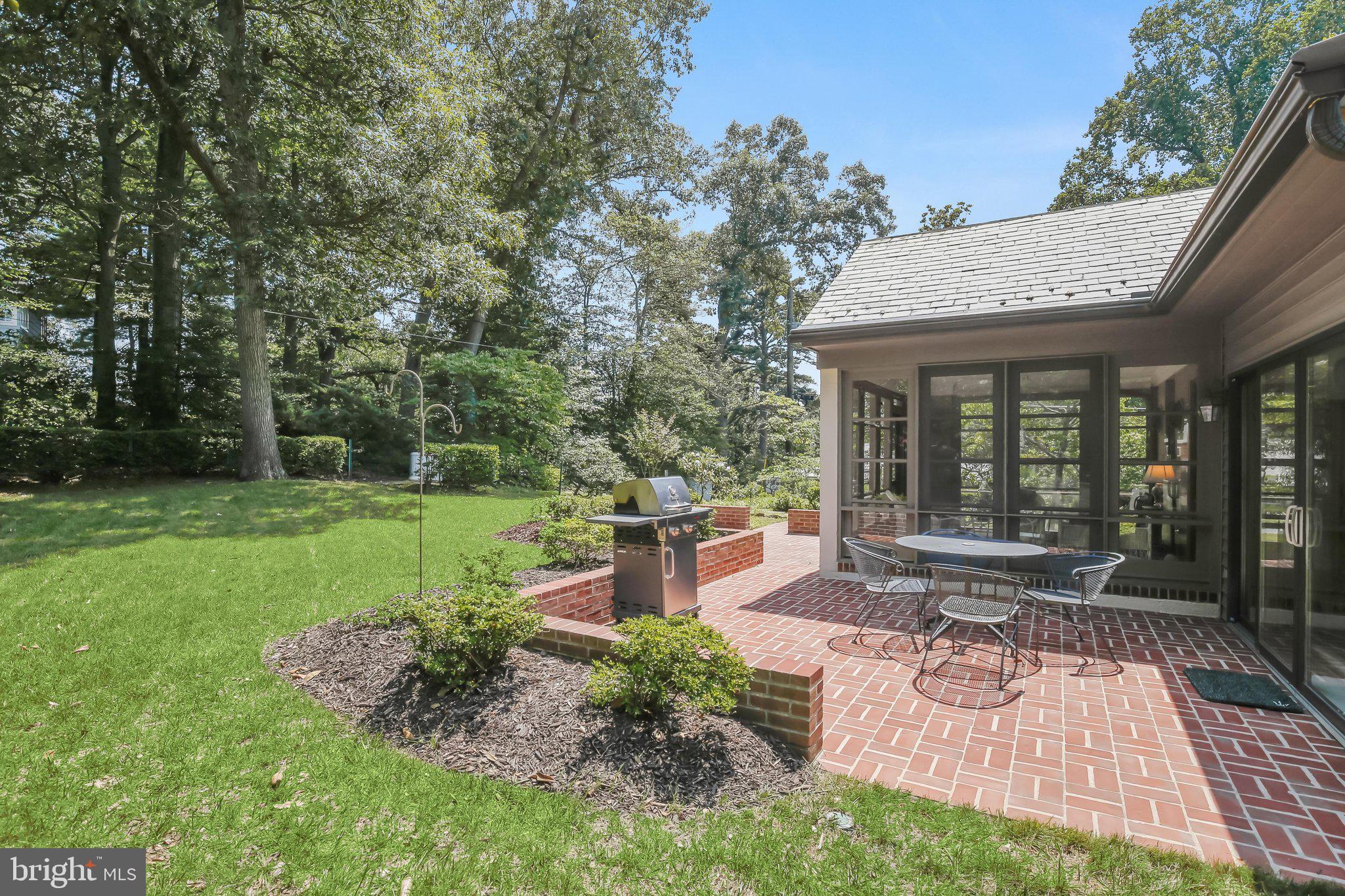 GIBSON ISLAND - Residential