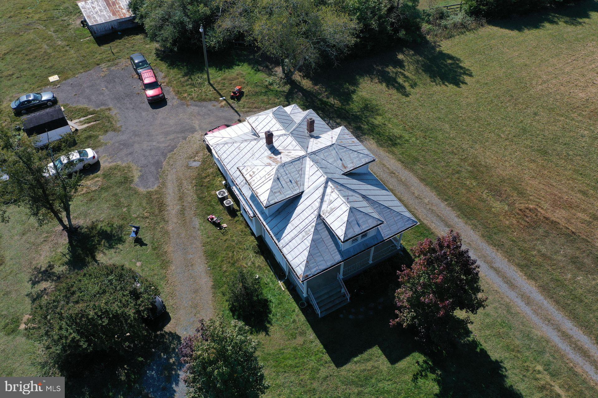 10 ACRE HORSE FARM - Residential