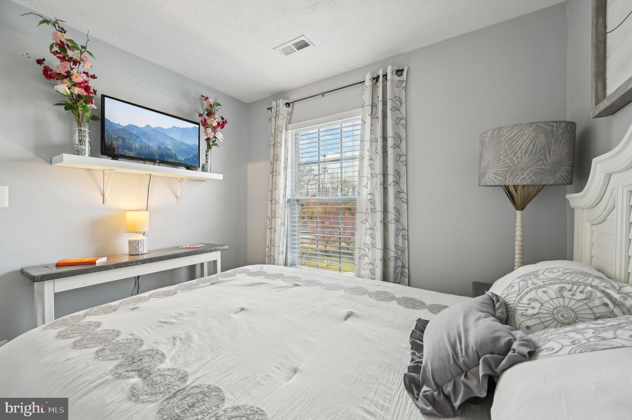 EAGLES LANDING AT WATERS EDGE - Residential