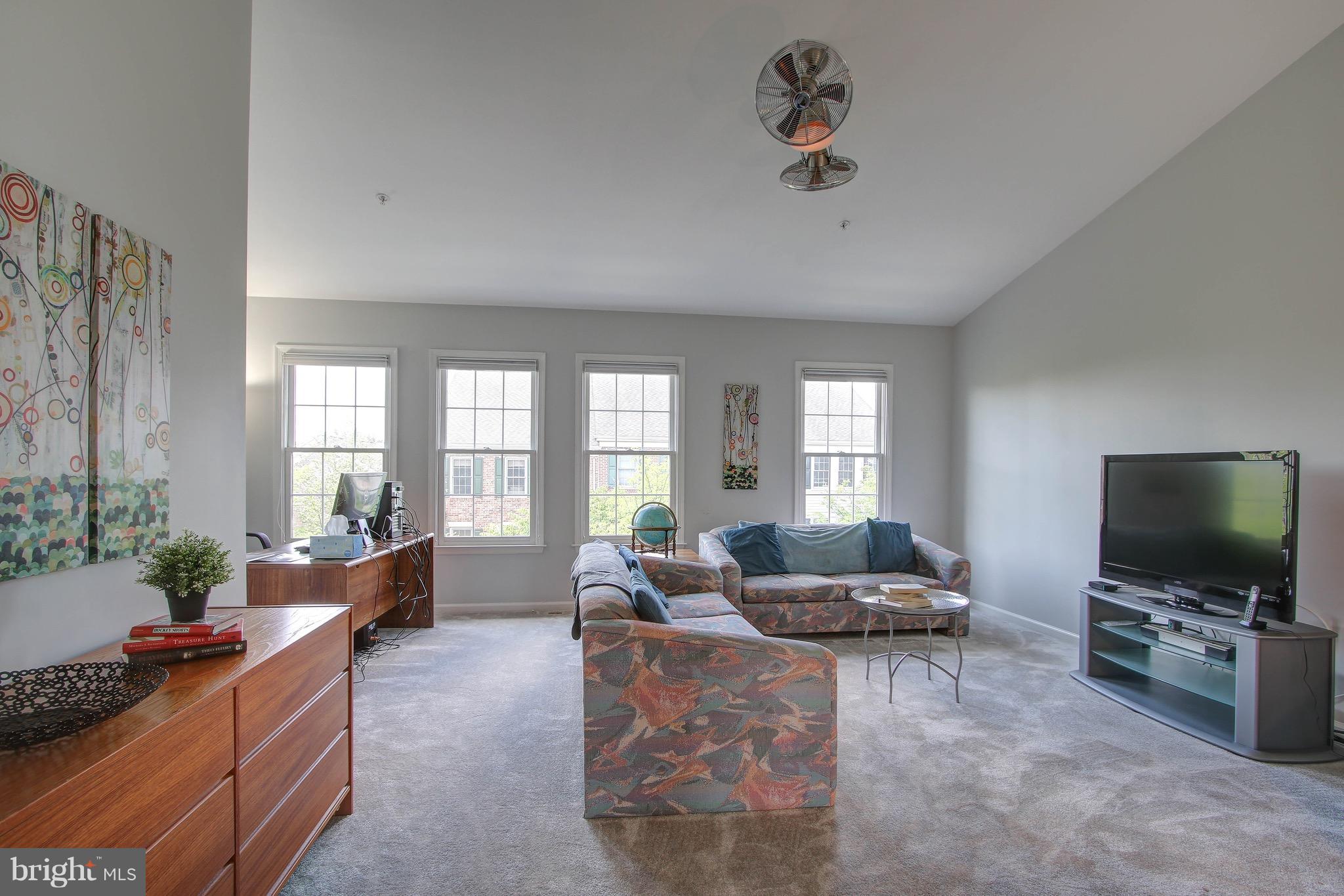 KING FARM - Residential