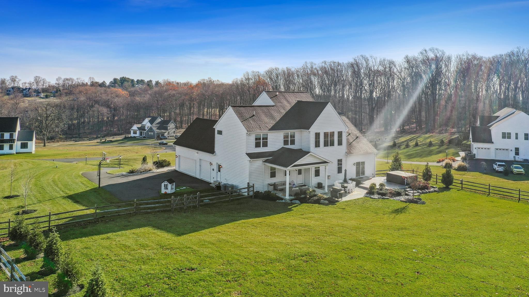 LONG RIDGE - Residential