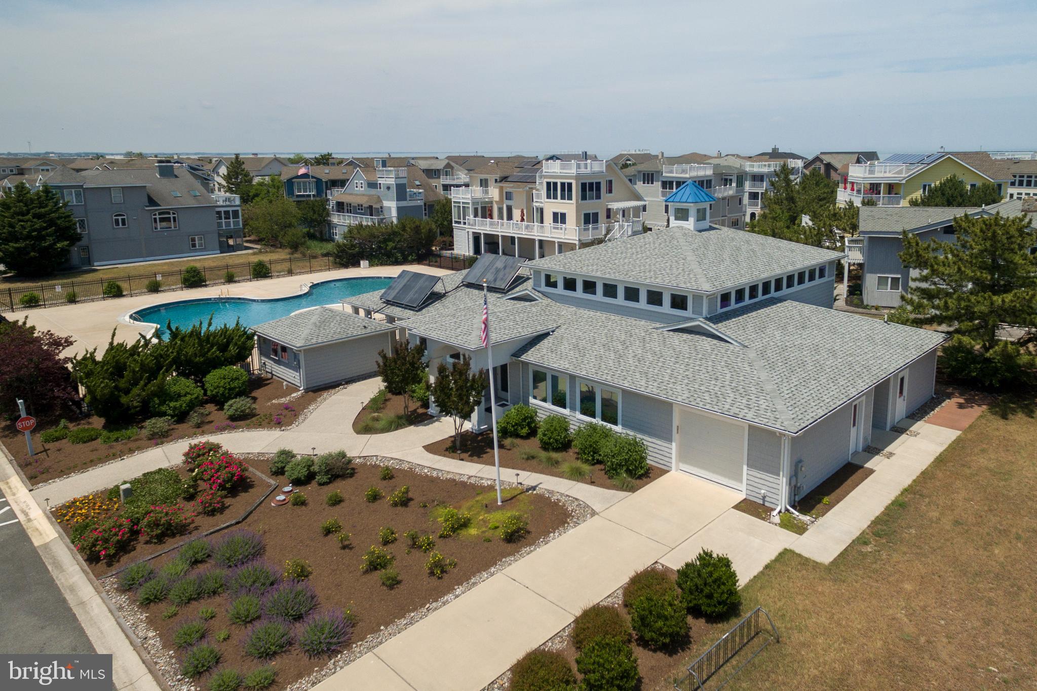 CAPE SHORES - Residential
