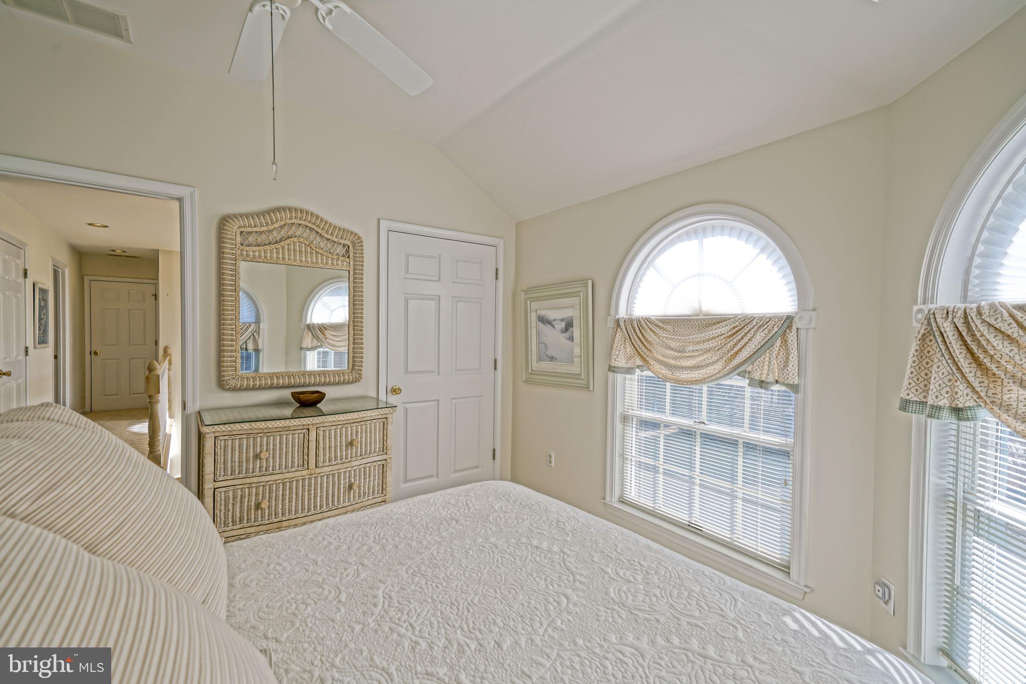 CAPE SHORES - Residential