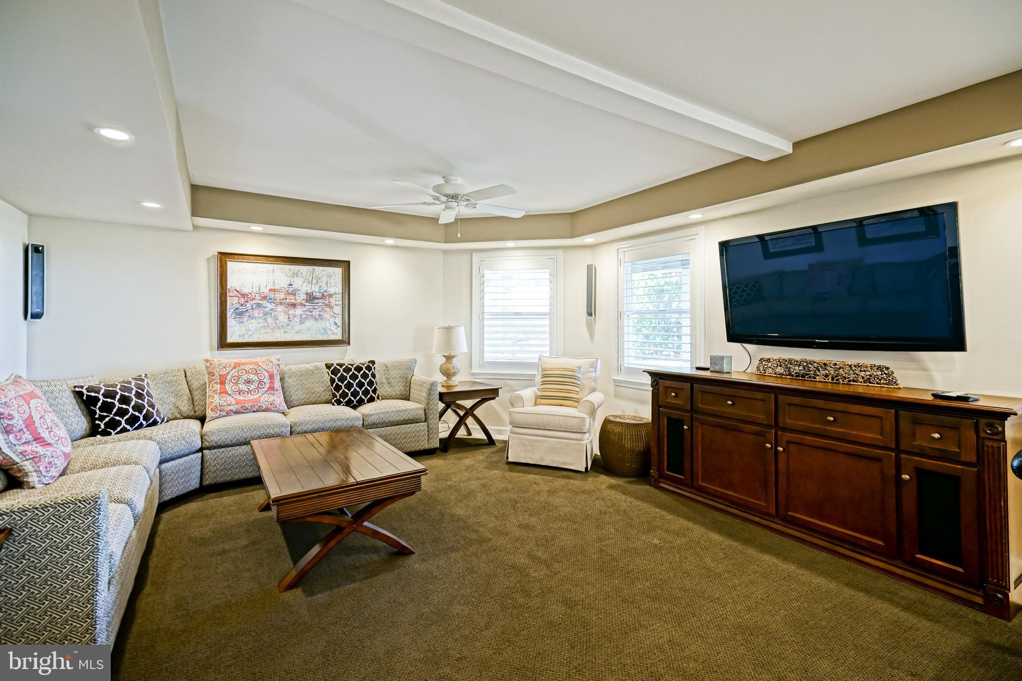 CAPE SHORES - Residential