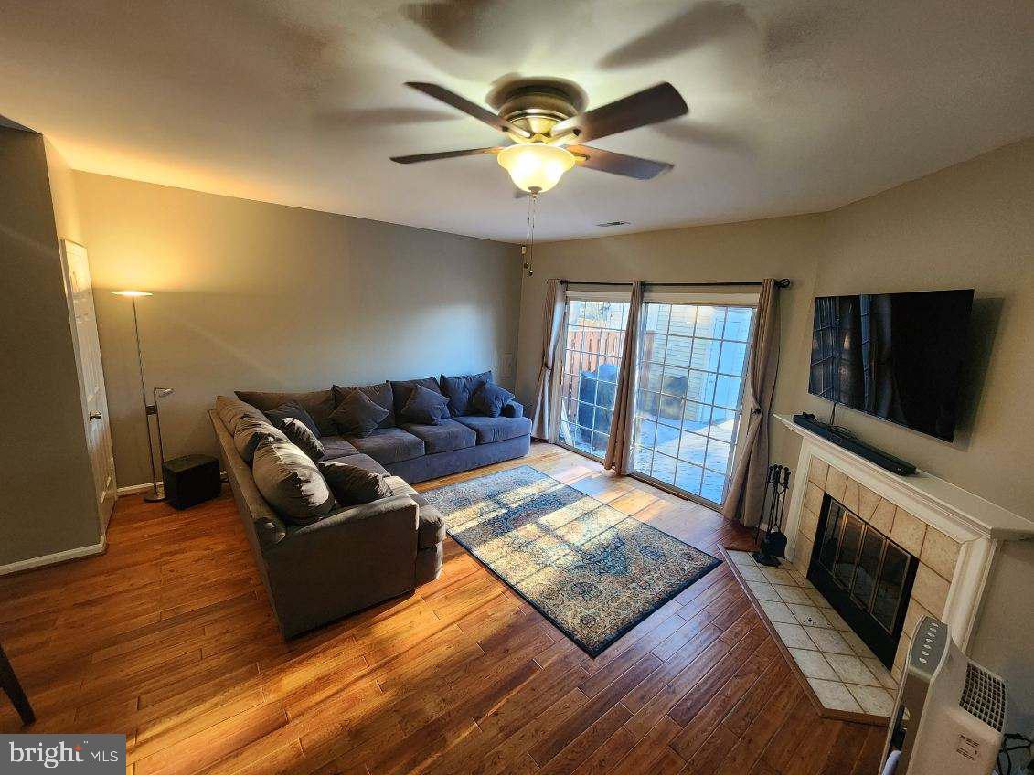 WOODSTONE - Residential Lease