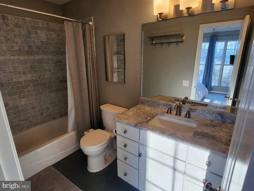 WOODSTONE - Residential Lease