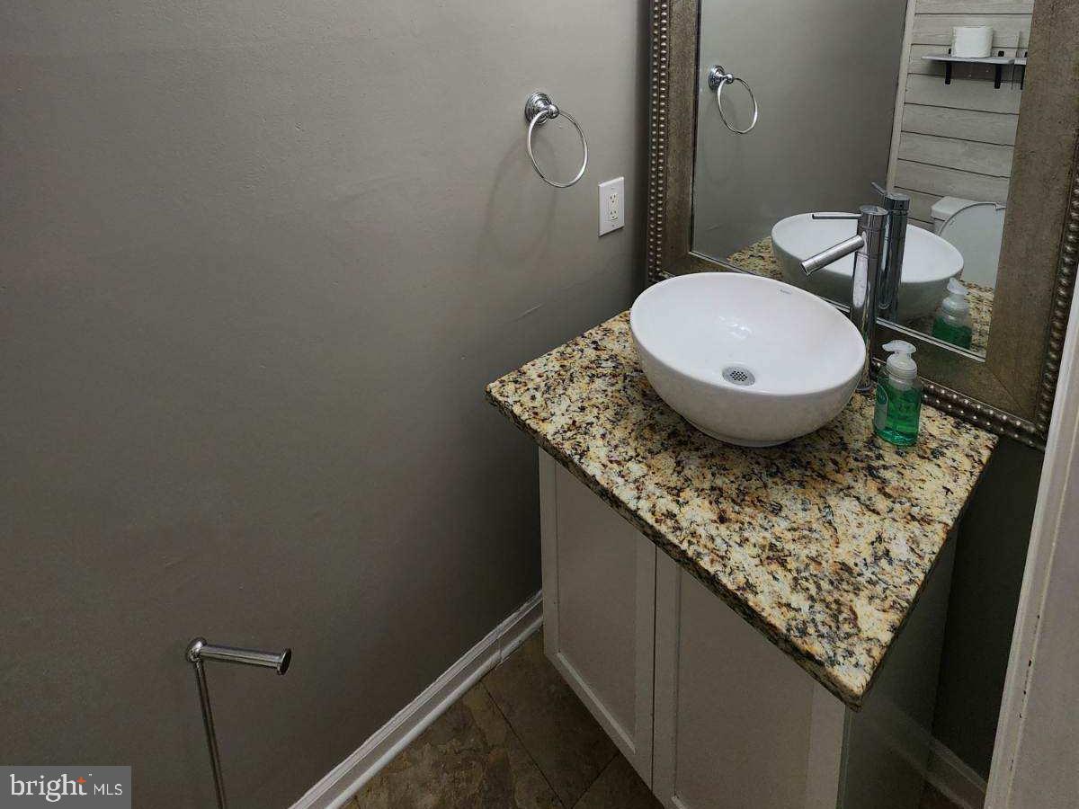 WOODSTONE - Residential Lease