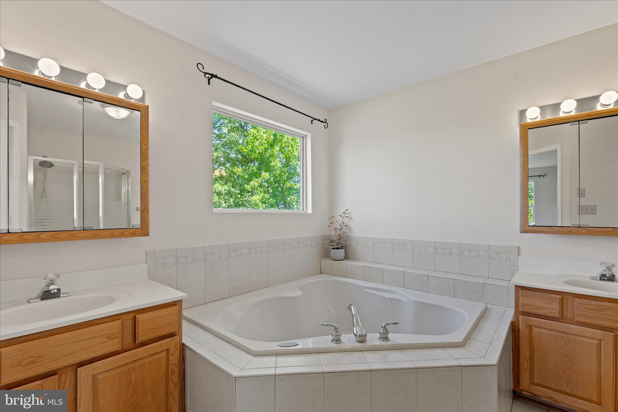 FRANKLIN MANOR BEACH - Residential