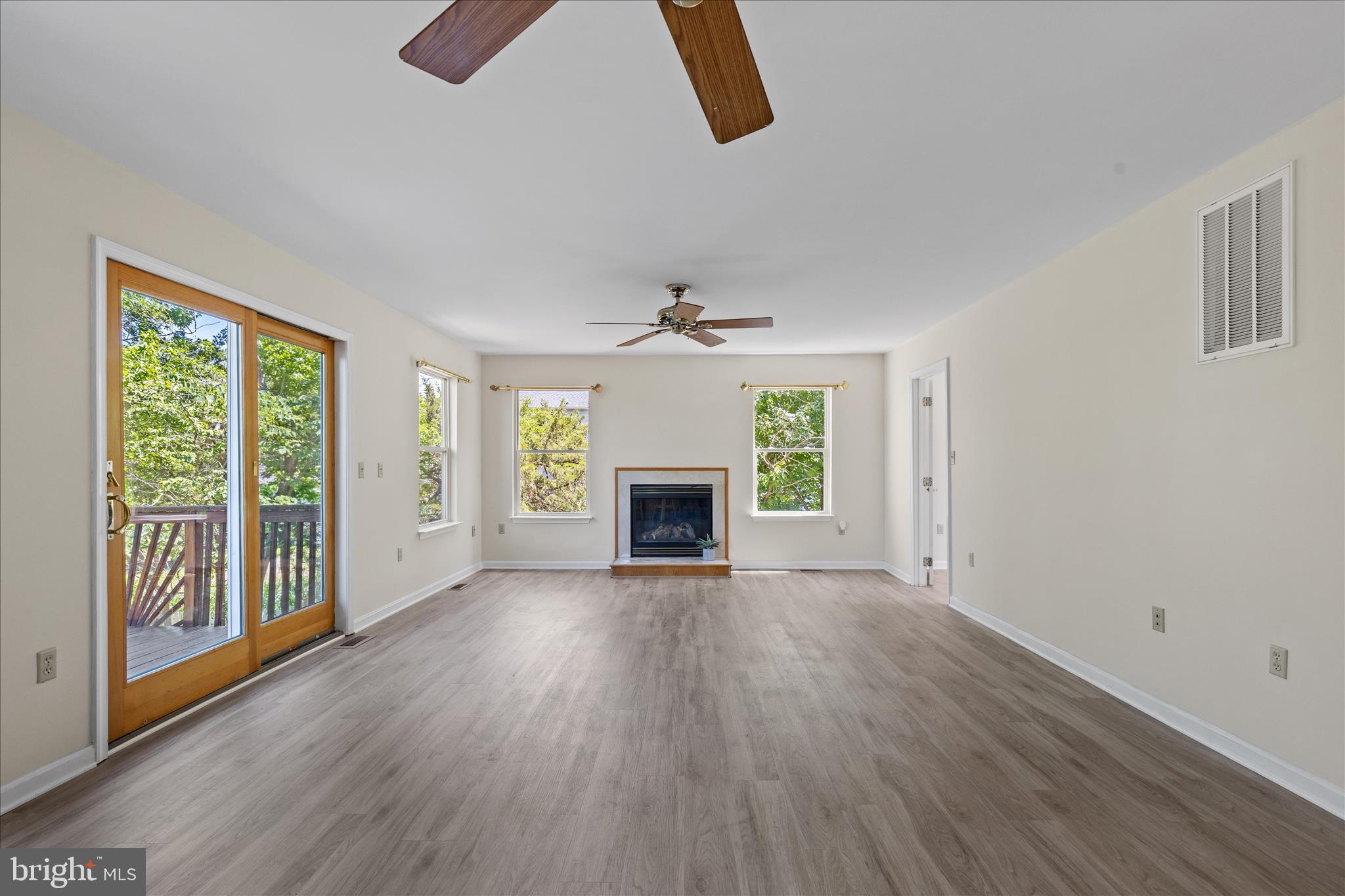 FRANKLIN MANOR BEACH - Residential