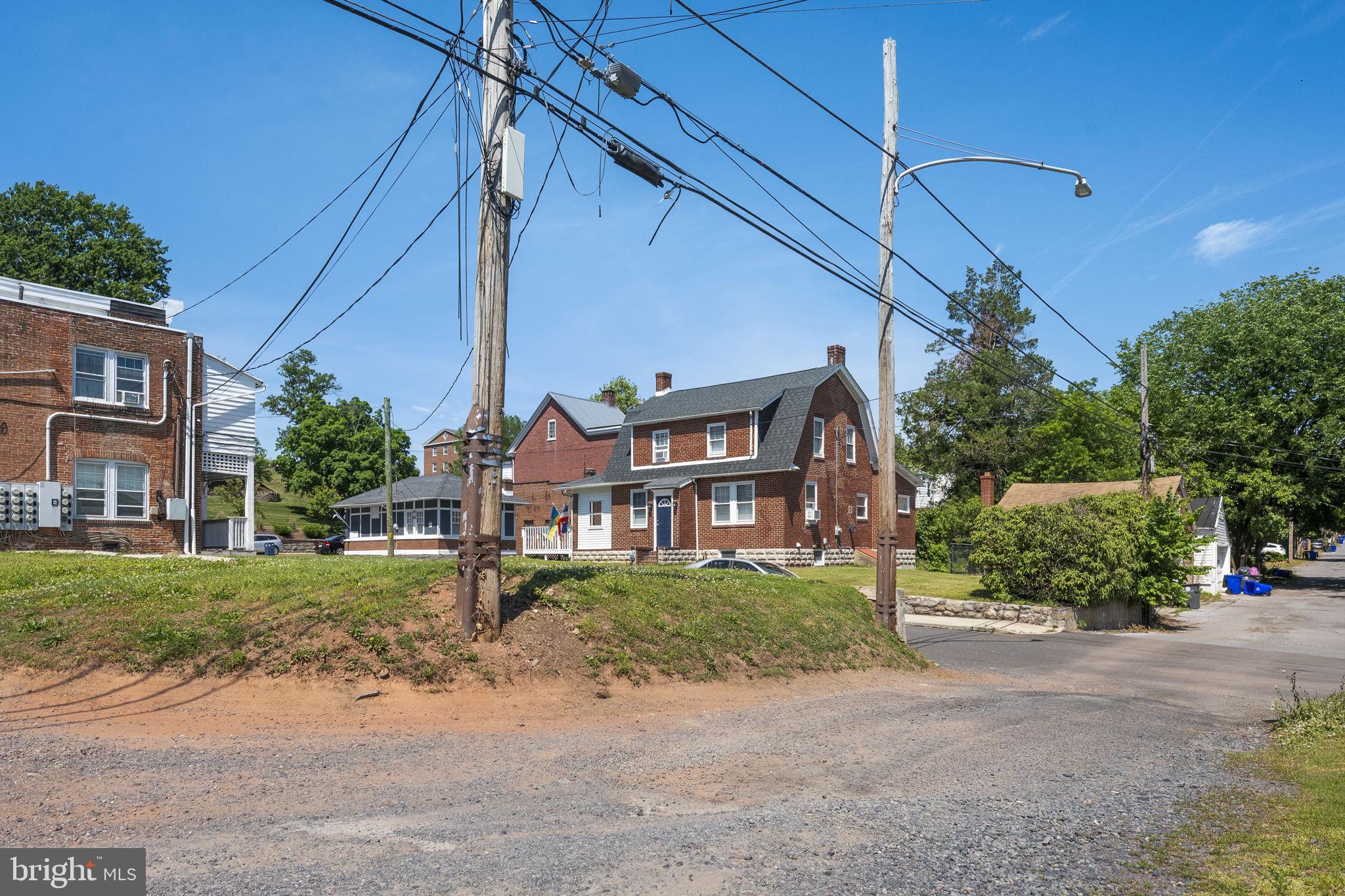 POTTSTOWN - Residential